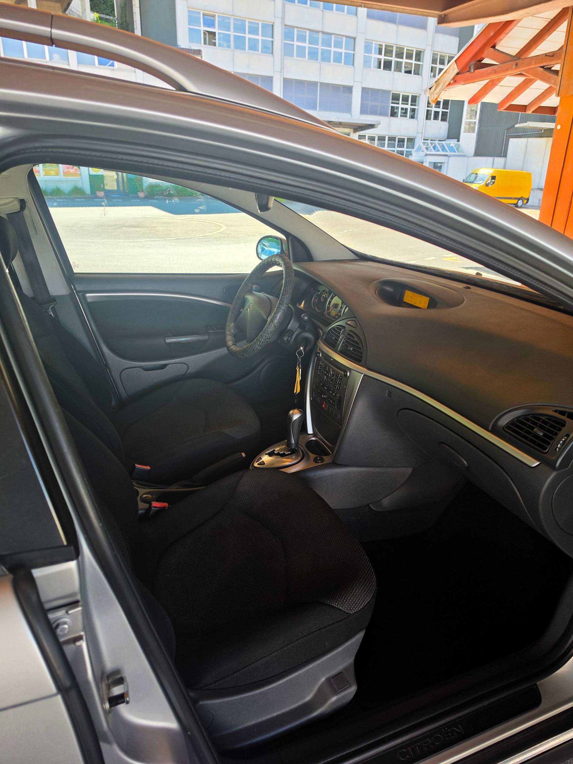 CITROEN C5 Break 2.0i Exclusive Automatic-image-11