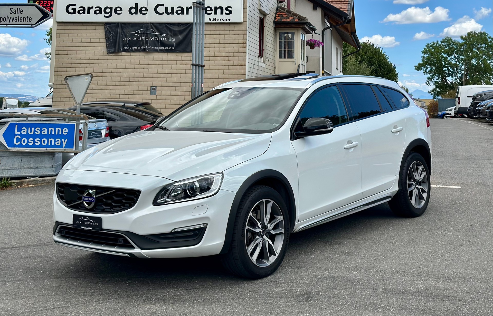 VOLVO V60 Cross Country T5 AWD Executive Geartronic-image-0