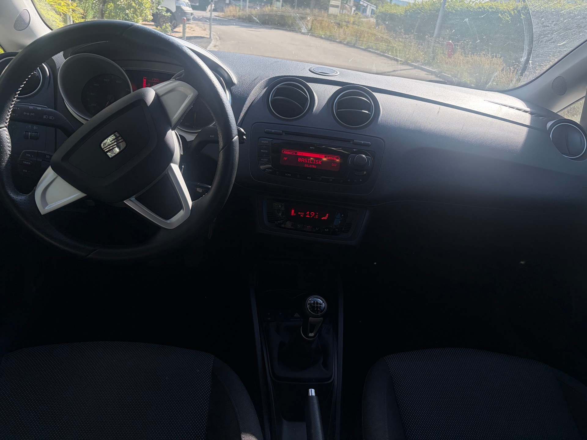 SEAT Ibiza 1.6 Stylance-image-5