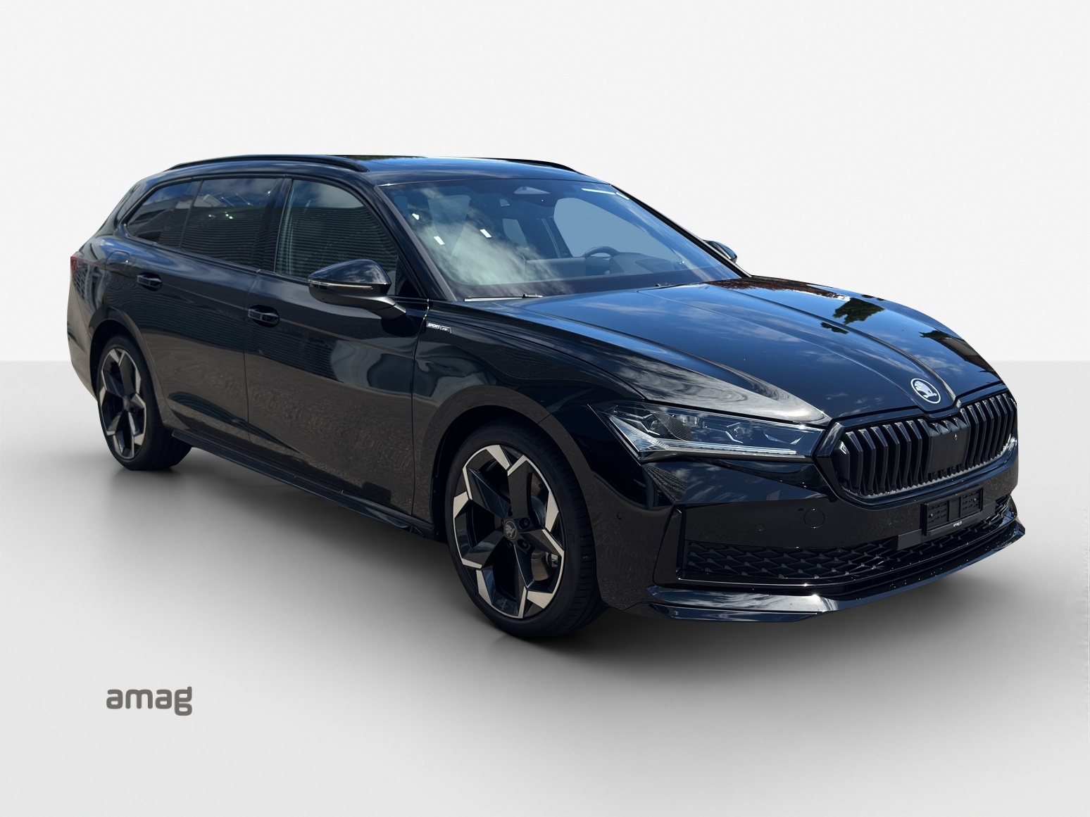 SKODA Superb Combi 2.0 TSI Sportline 4x4 DSG-image-5