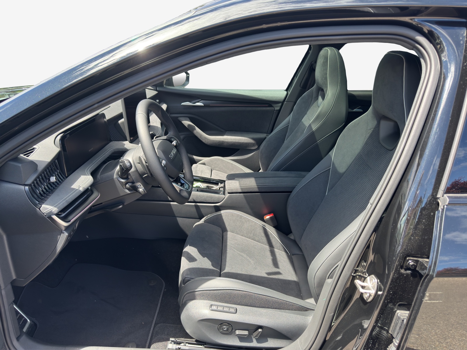 SKODA Superb Combi 2.0 TSI Sportline 4x4 DSG-image-7