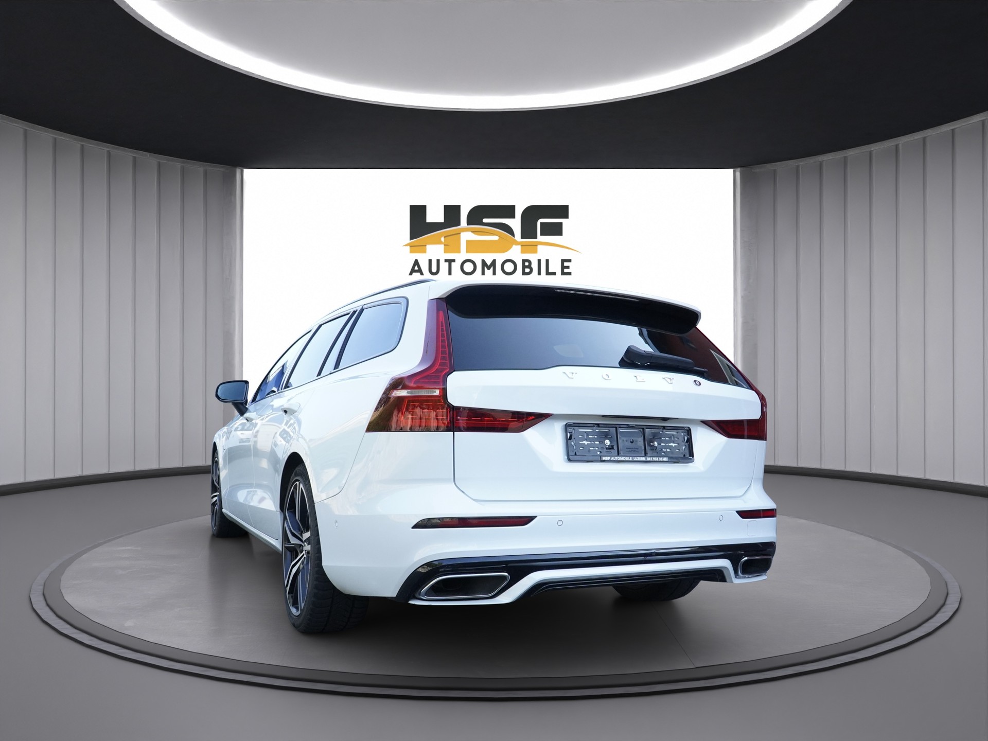VOLVO V60 T6 eAWD Twin Engine R-Design Geartronic *CH Fahrzeug & AHK*-image-4