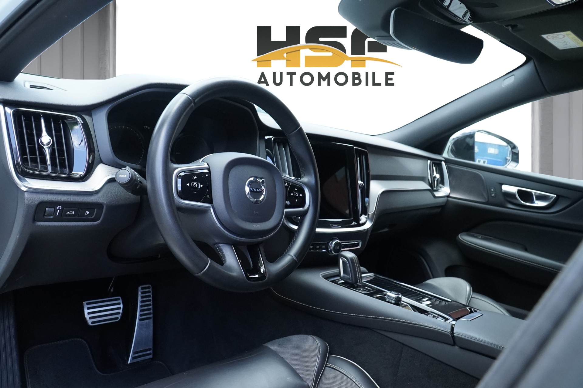 VOLVO V60 T6 eAWD Twin Engine R-Design Geartronic *CH Fahrzeug & AHK*-image-7