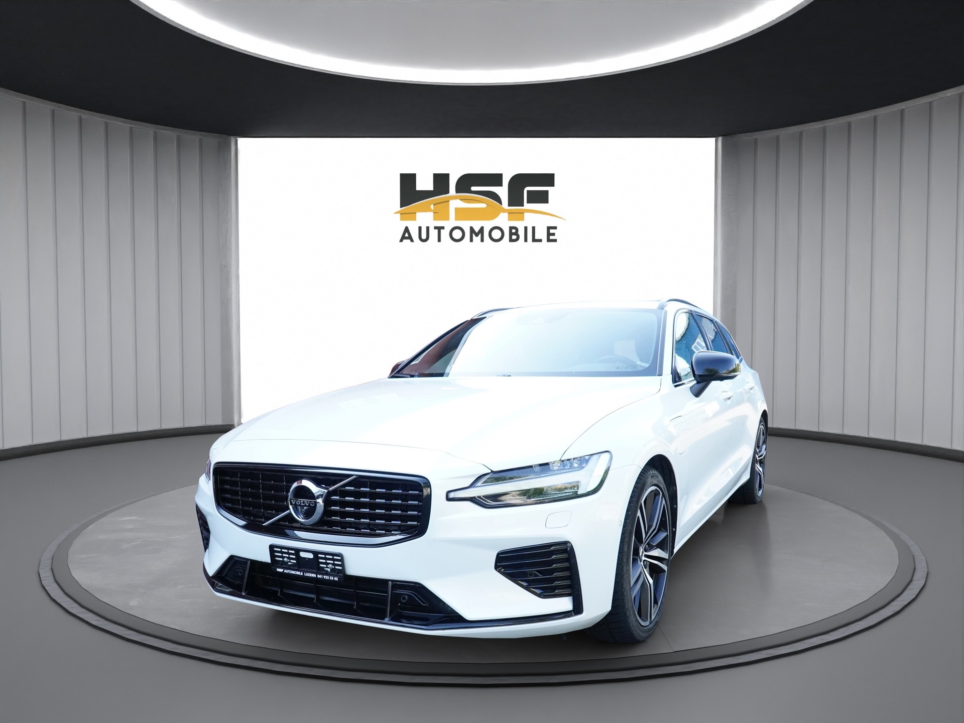 VOLVO V60 T6 eAWD Twin Engine R-Design Geartronic *CH Fahrzeug & AHK*-image-5