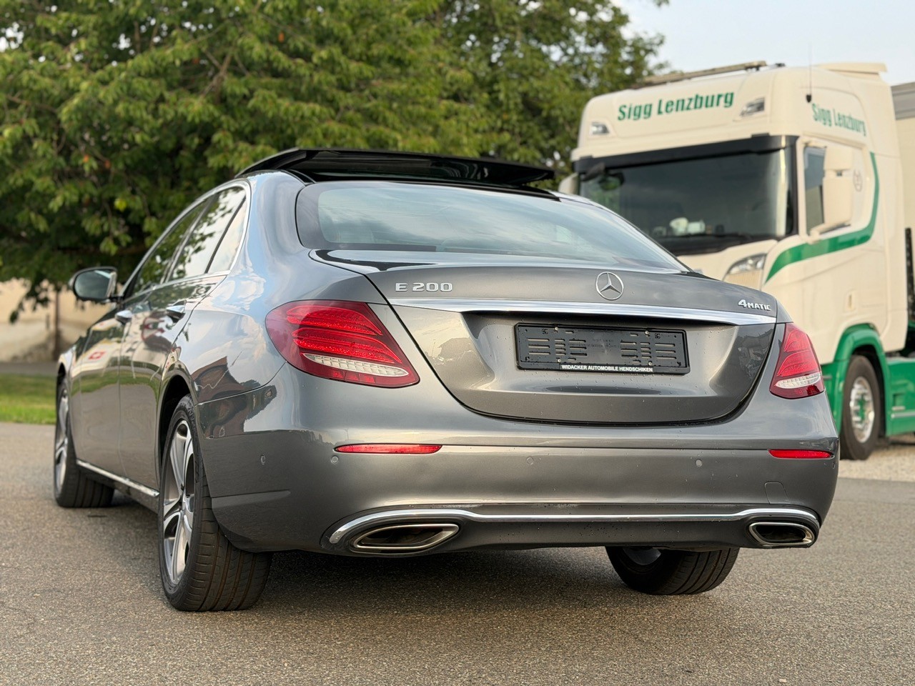 MERCEDES-BENZ E 200 Avantgarde 4Matic 9G-Tronic-image-5
