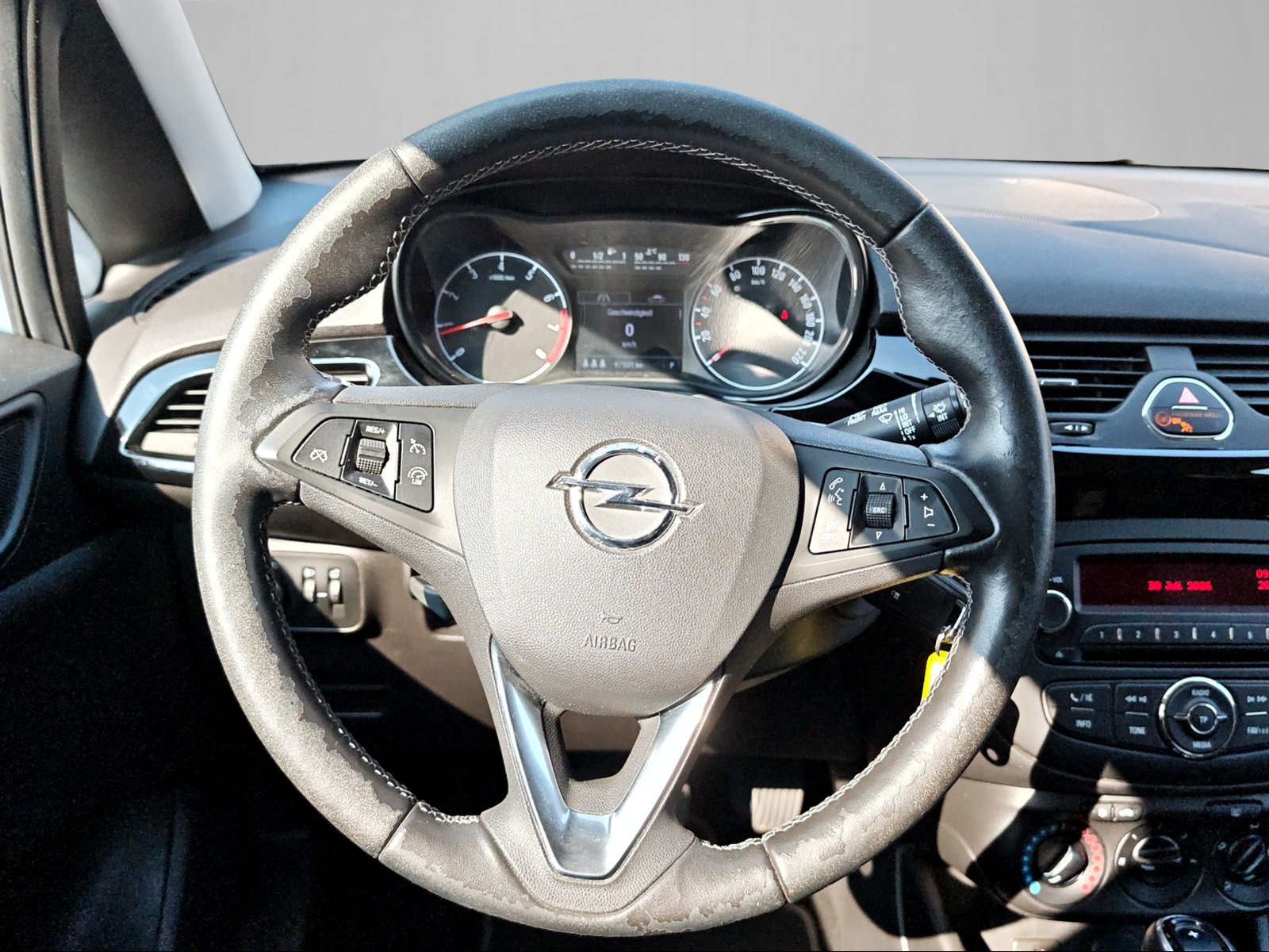 OPEL Corsa 1.4 eTEC Excite-image-11