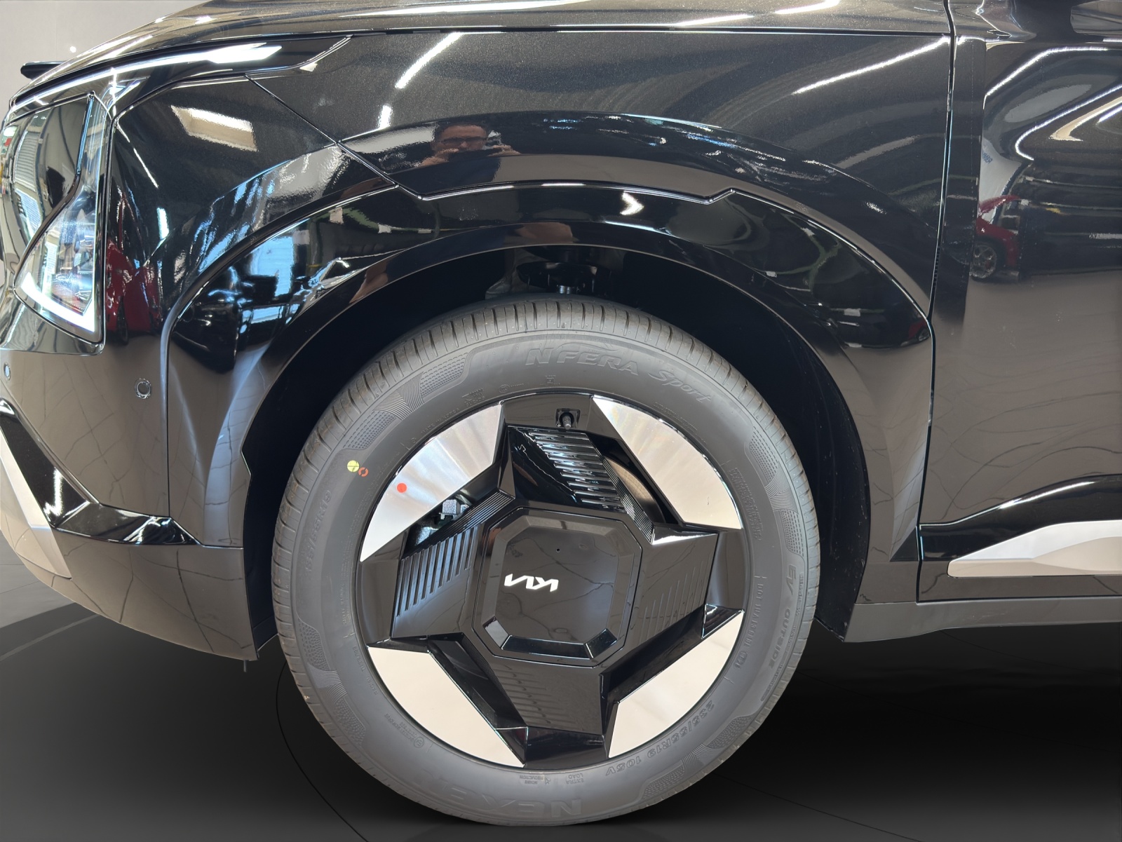 KIA EV5 81 kWh Earth 4x4-image-11