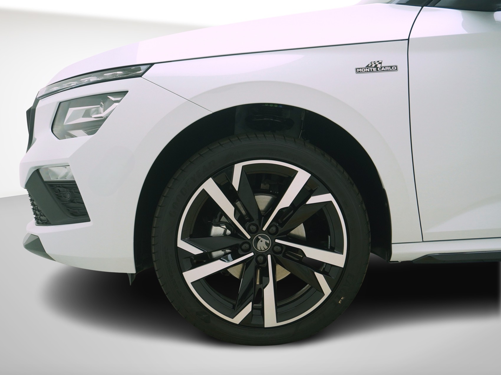 SKODA Kamiq 1.5 TSI Monte Carlo-image-9