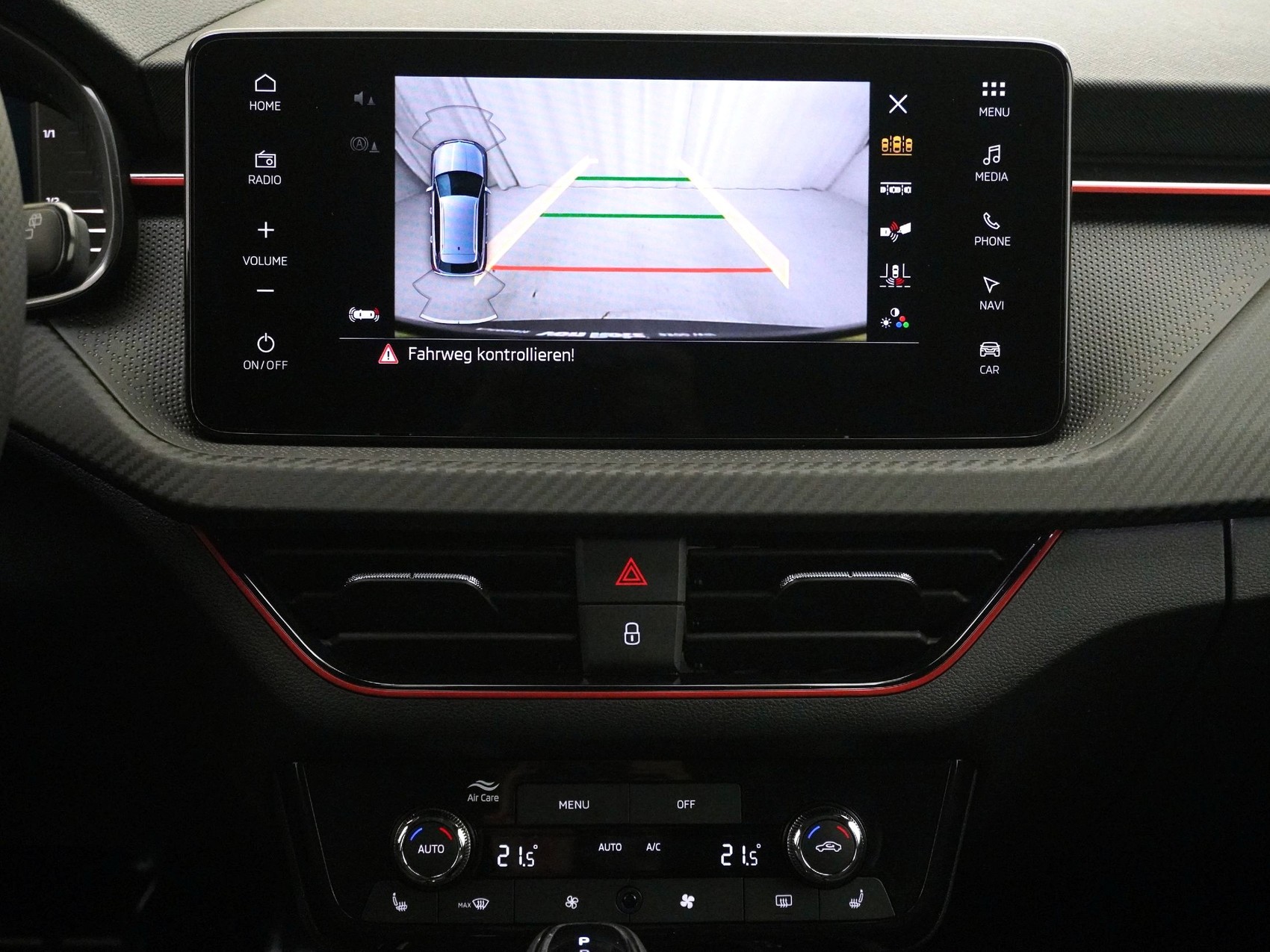 SKODA Kamiq 1.5 TSI Monte Carlo-image-18