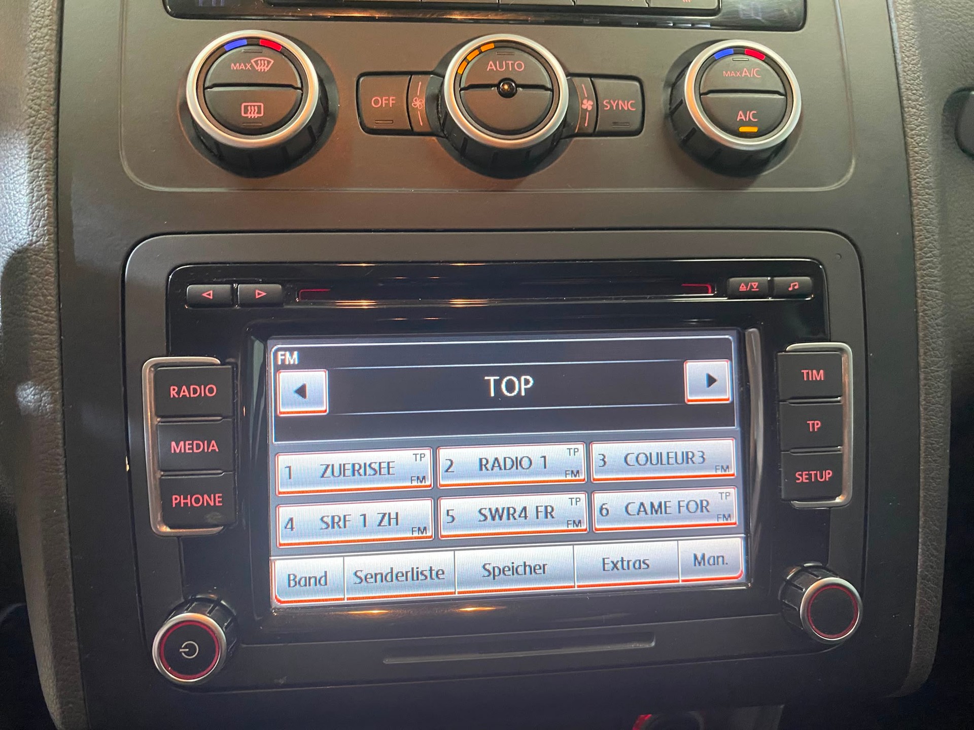 VW Touran 1.4 TSI Trendline-image-13