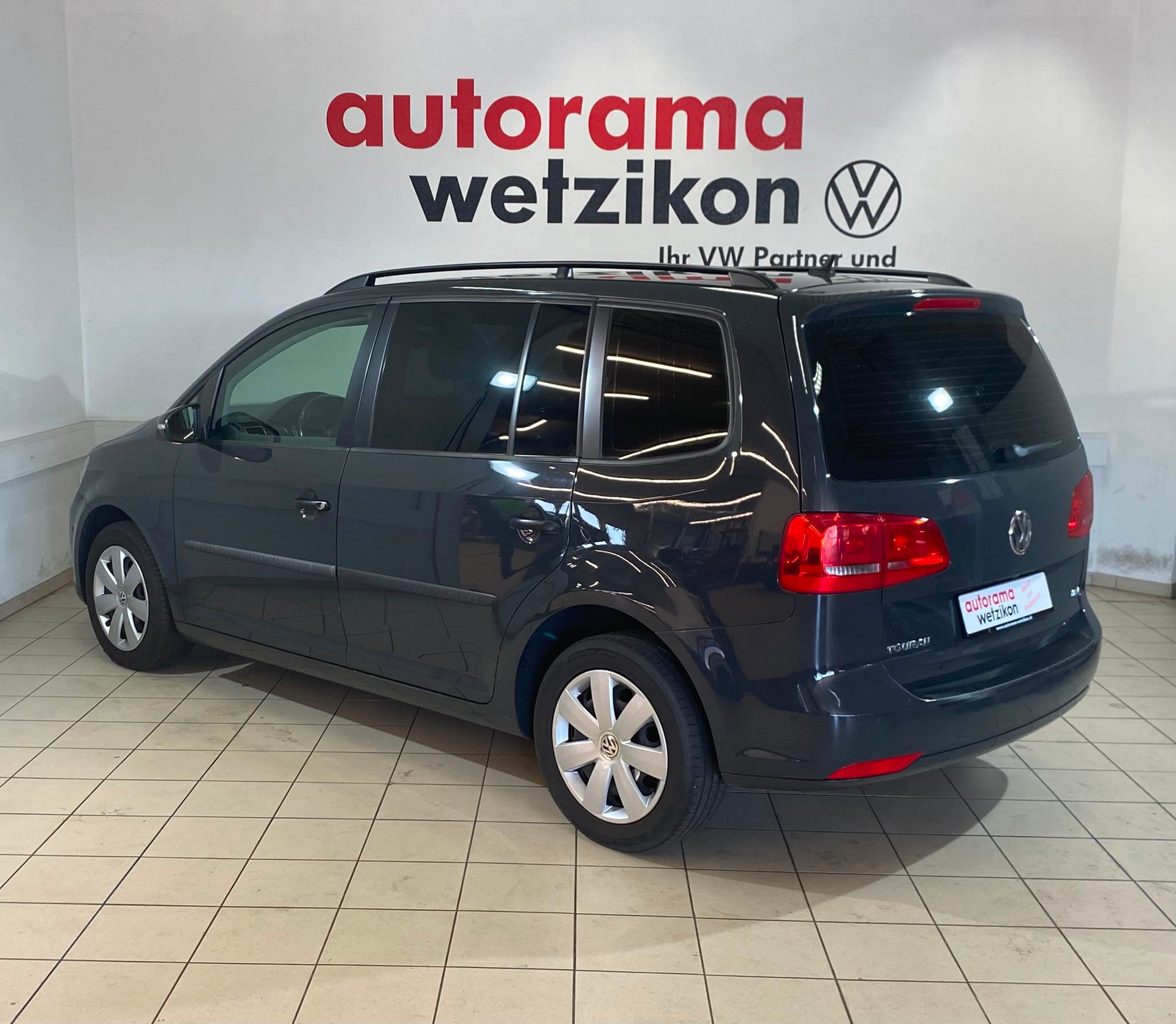 VW Touran 1.4 TSI Trendline-showroom-element-2