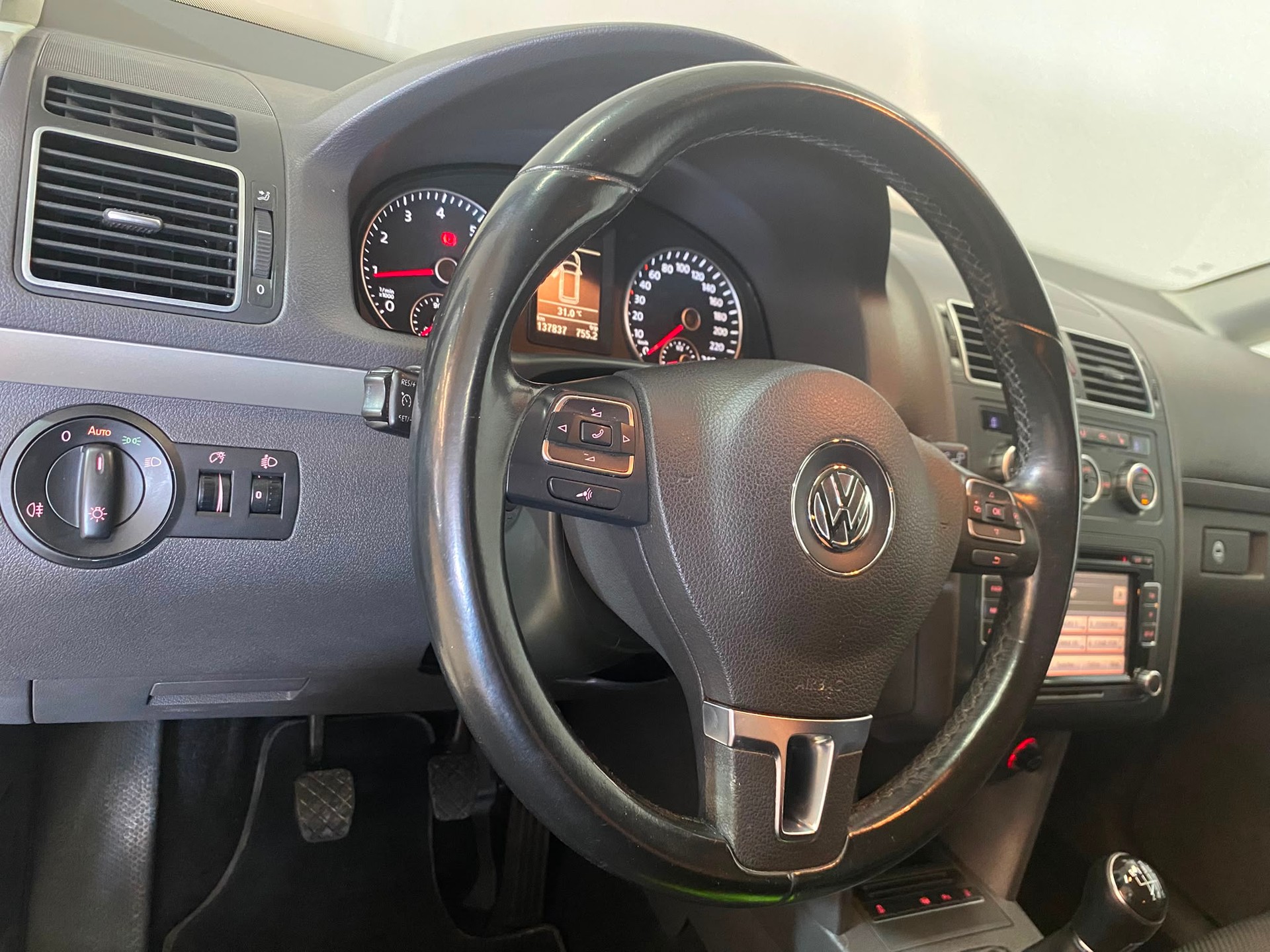 VW Touran 1.4 TSI Trendline-image-6