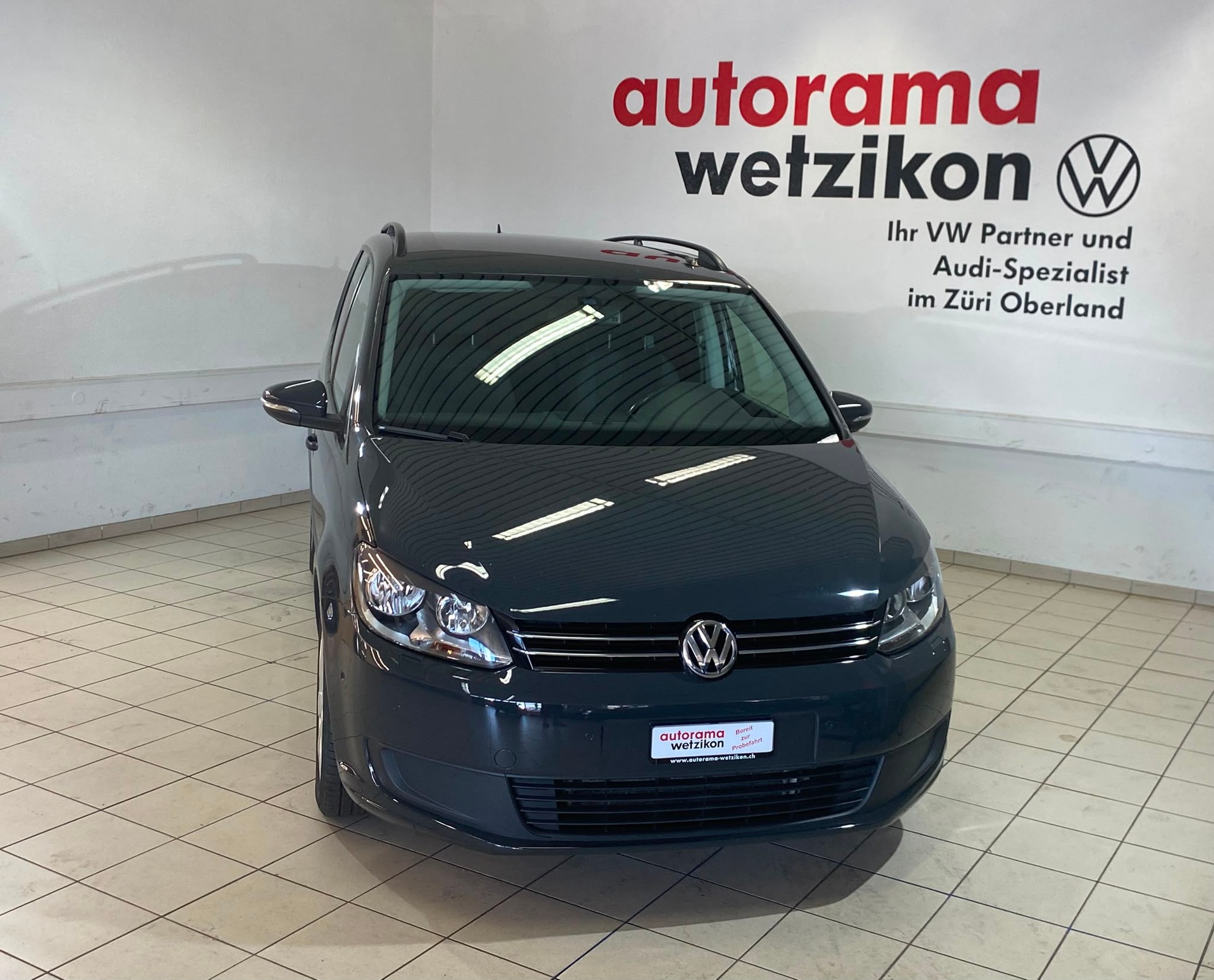 VW Touran 1.4 TSI Trendline-showroom-element-1