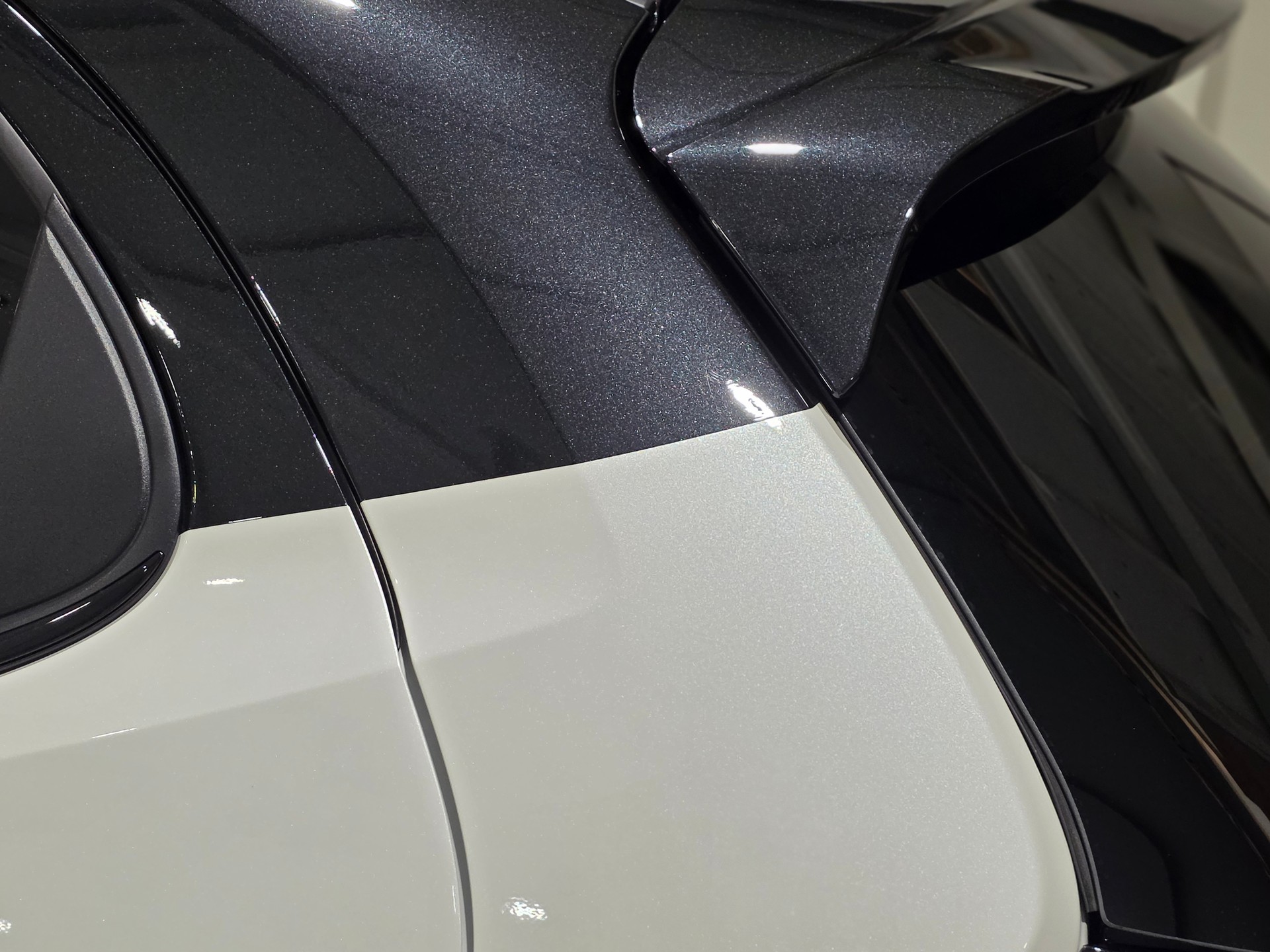 TOYOTA Yaris 1.5 GR Sport e-CVT-image-3