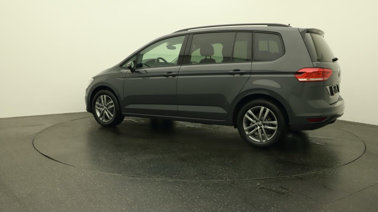 VW Touran 1.5 TSI EVO Limited-image-2