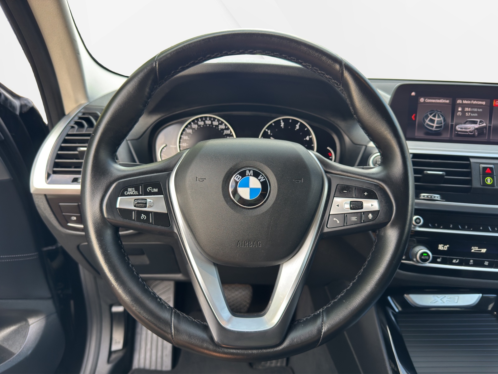 BMW X3 xDrive 48V 20d xLine Steptronic-image-9