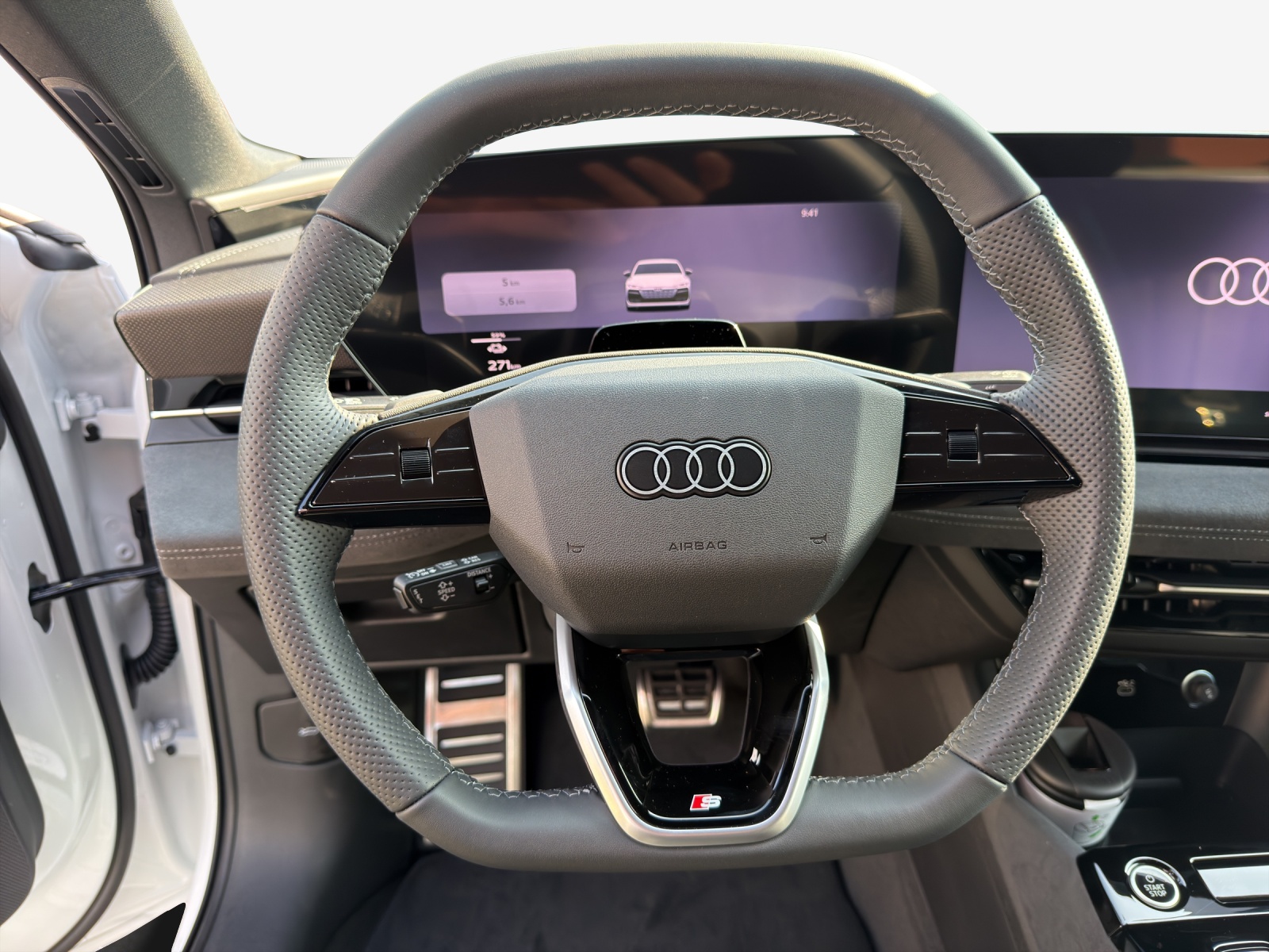 AUDI A6 Avant e-tron quattro-image-9