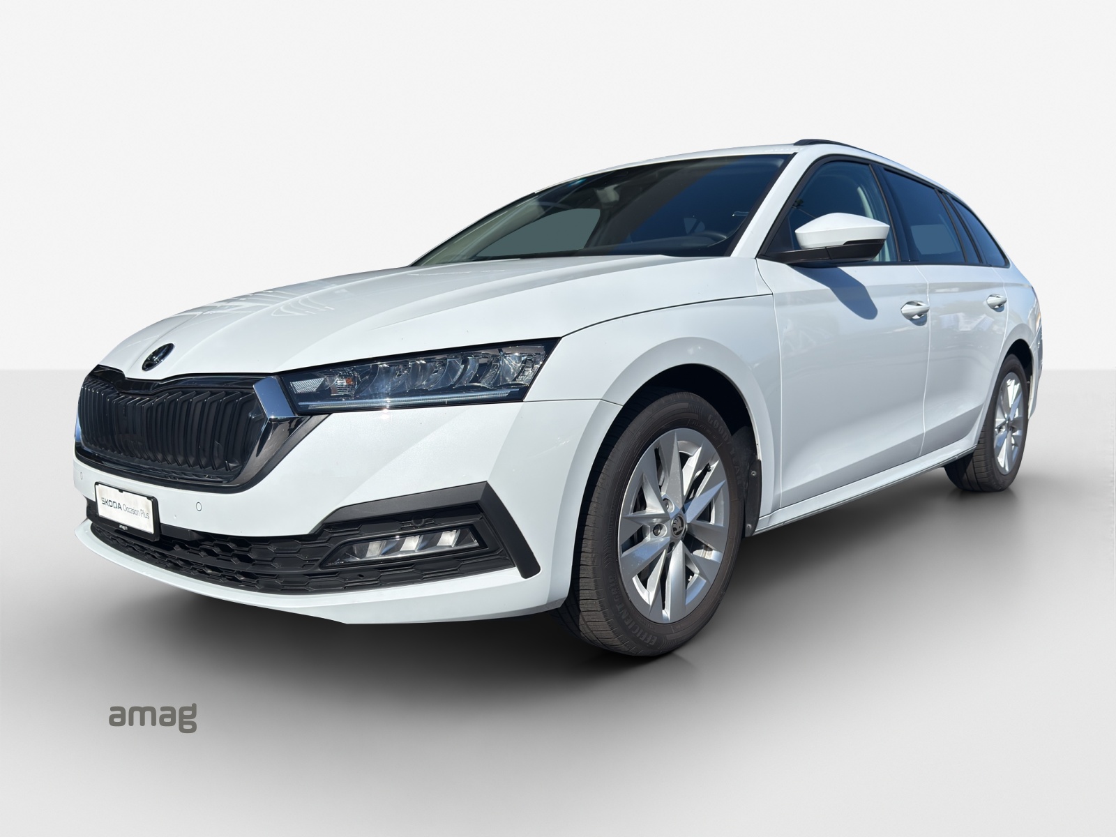 SKODA Octavia Combi 2.0 TSI Ambition DSG 4x4-image-0