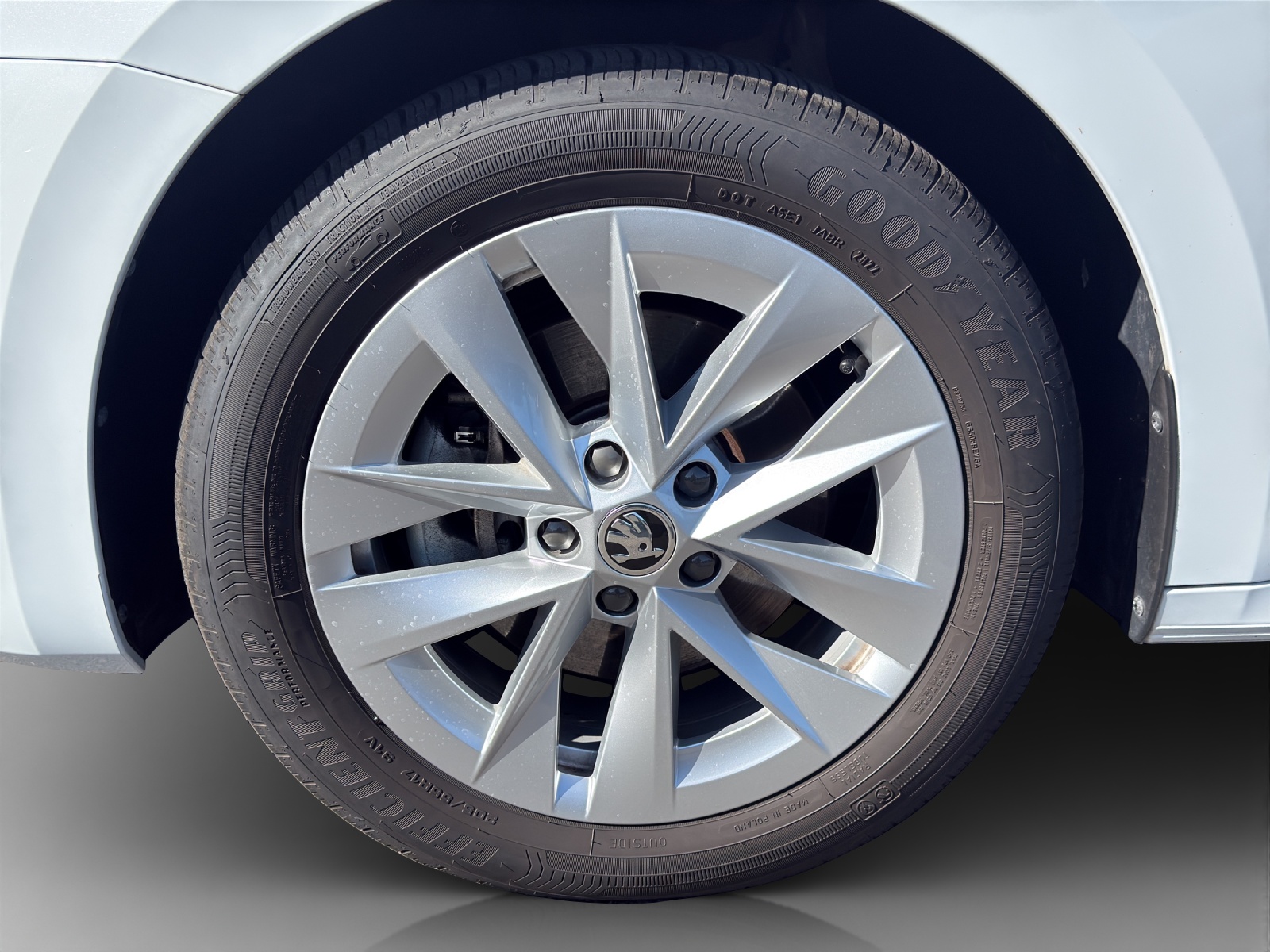 SKODA Octavia Combi 2.0 TSI Ambition DSG 4x4-image-13