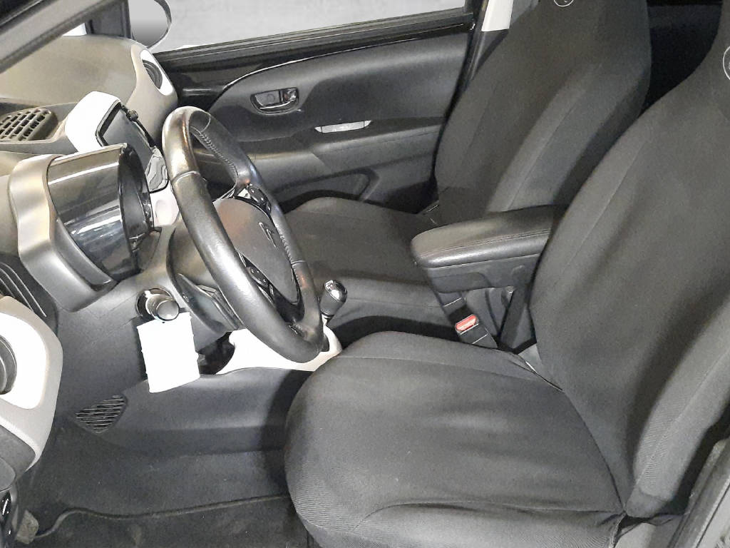 CITROEN C1 1.0 VTi Shine ETG S/S-image-8