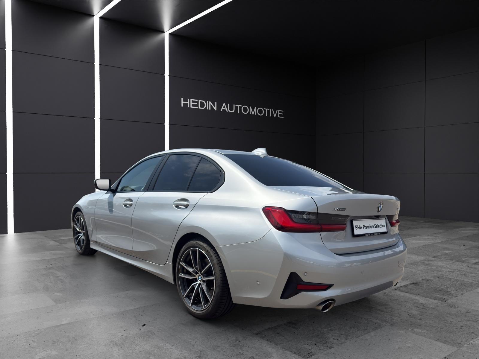 BMW 320i xDrive-image-2