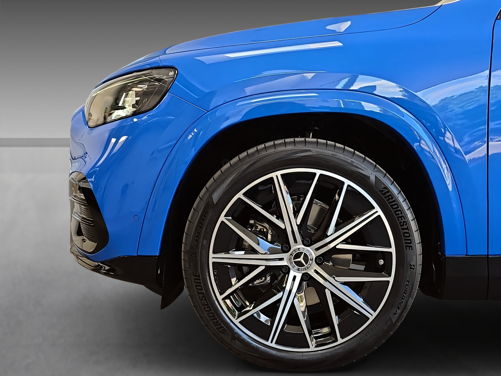 MERCEDES-BENZ GLB 220 4Matic-image-5