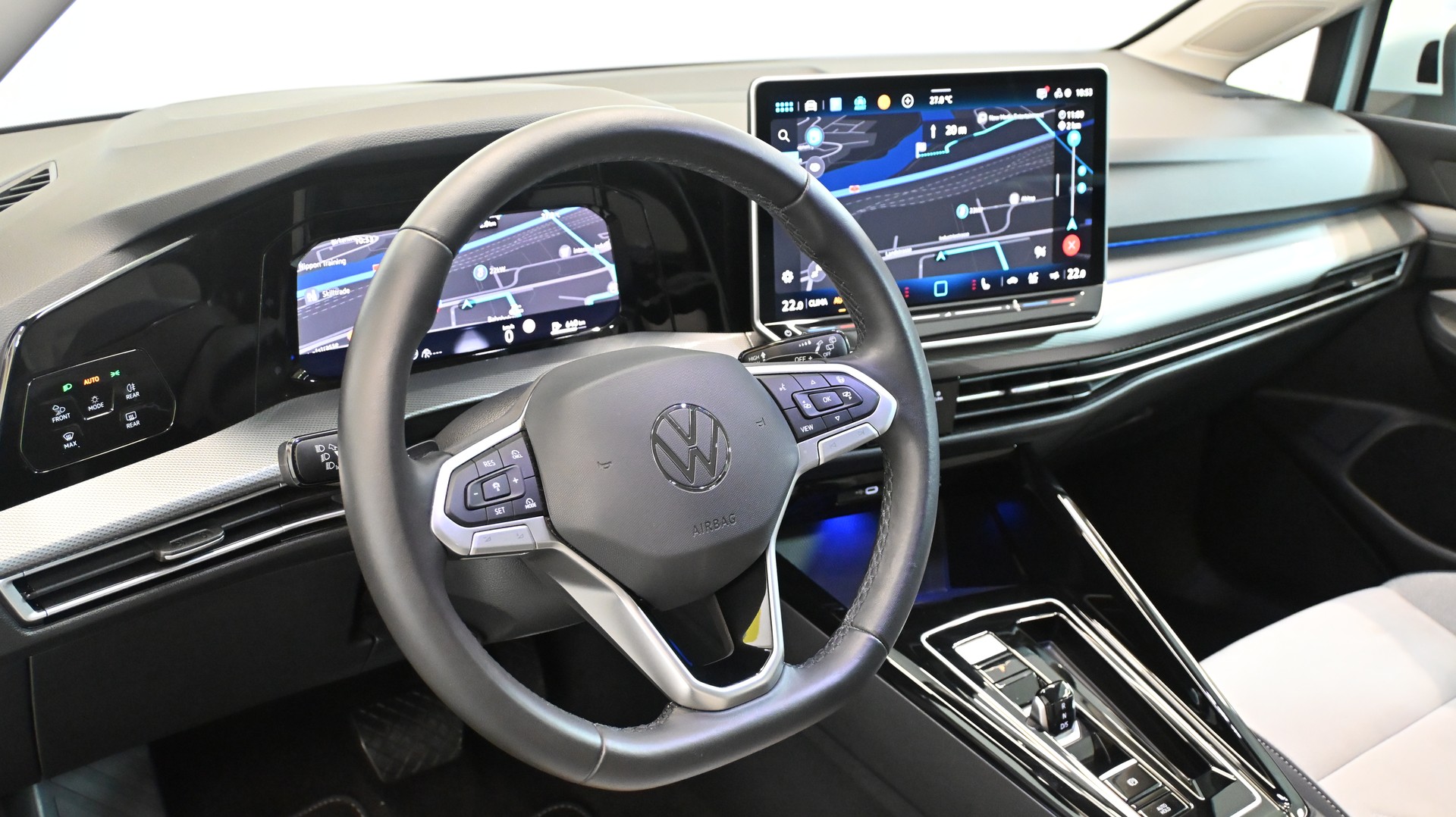 VW Golf 1.5 e TSI mHEV Style DSG-image-2