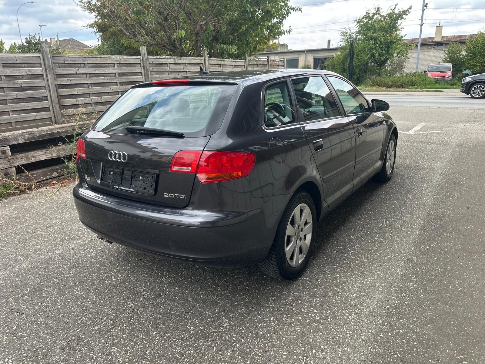 AUDI A3 Sportback 2.0 TDI Ambition-showroom-element-3