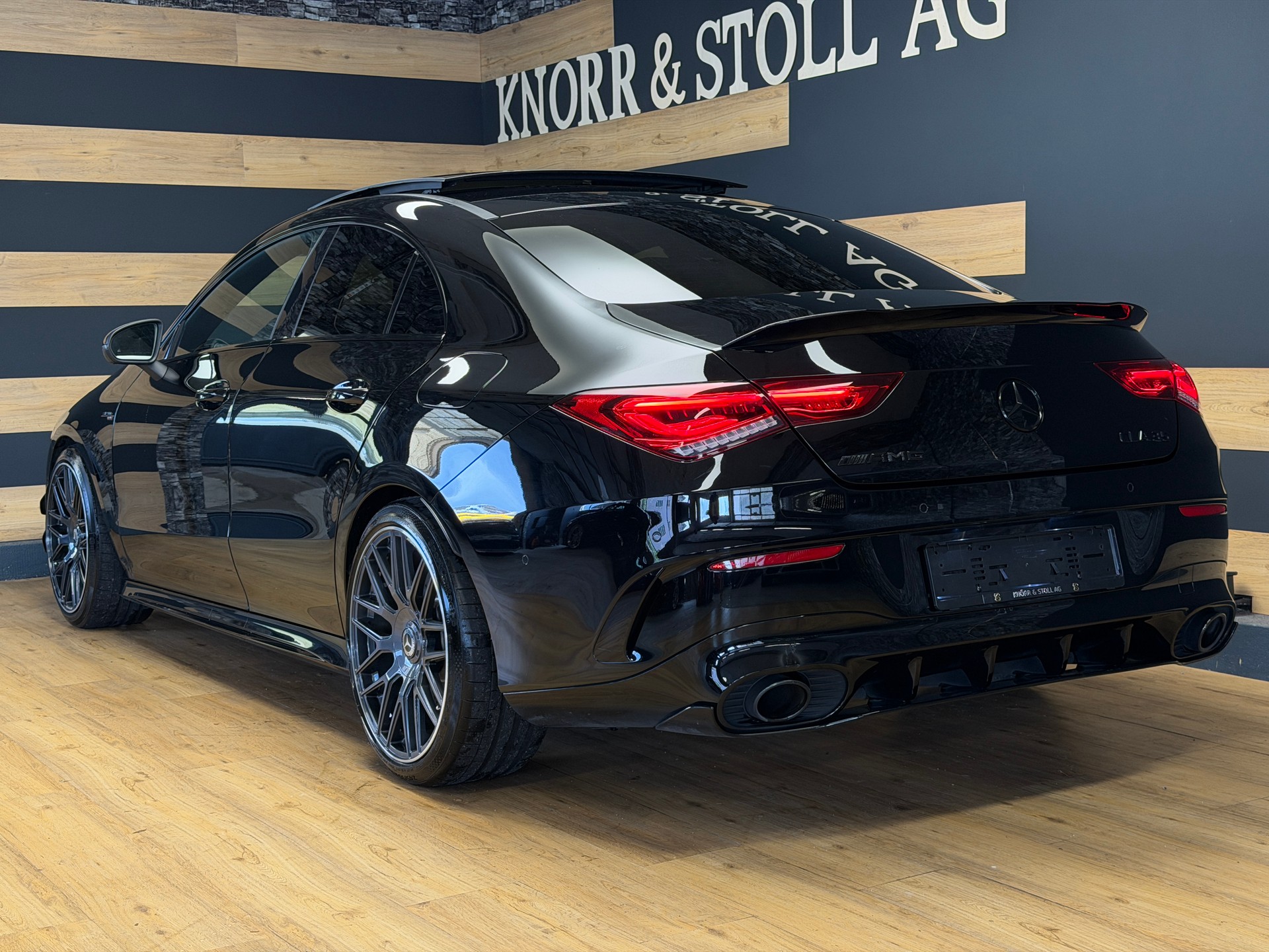MERCEDES-BENZ CLA 35 AMG 4Matic 7G-DCT-image-5