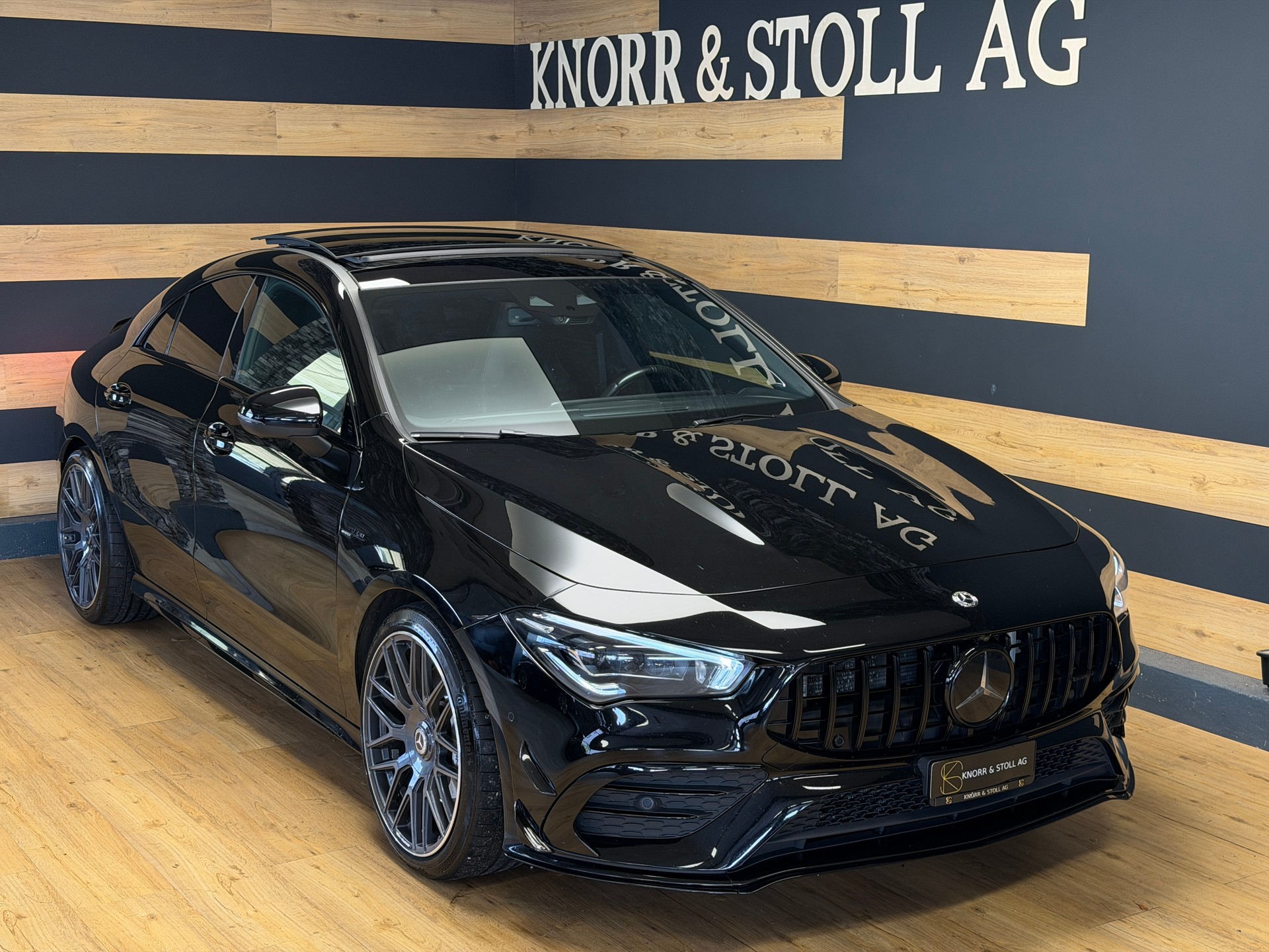 MERCEDES-BENZ CLA 35 AMG 4Matic 7G-DCT-showroom-element-3