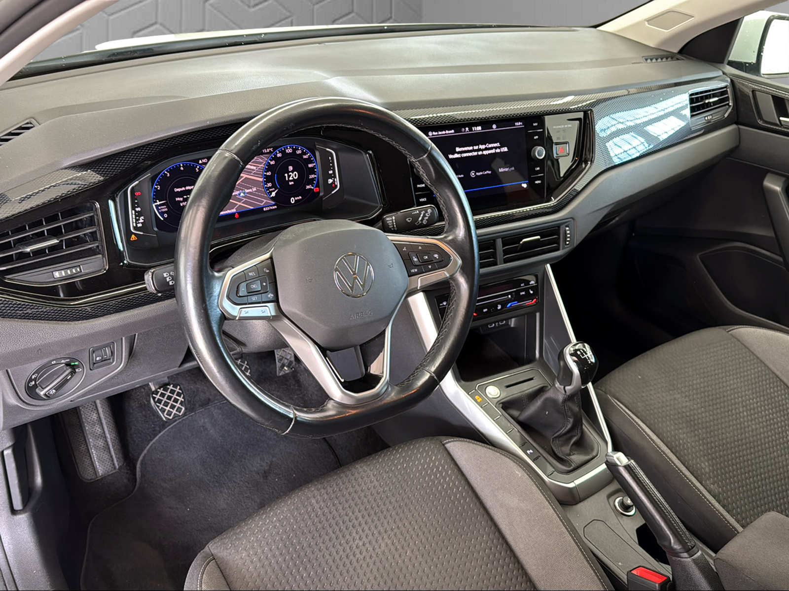 VW Polo 1.0 TSI Life-image-11