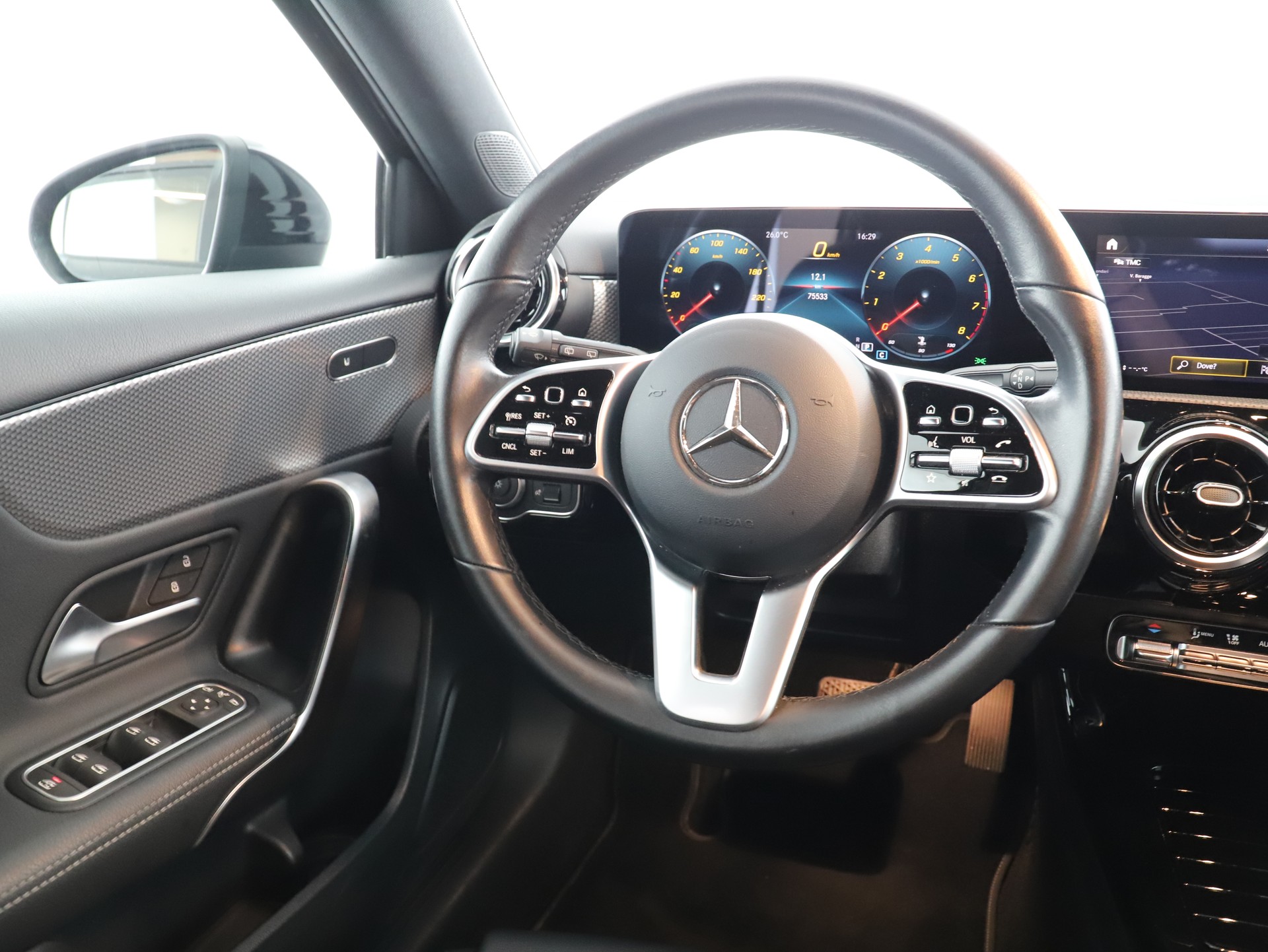 MERCEDES-BENZ A 180 Night Star-image-11