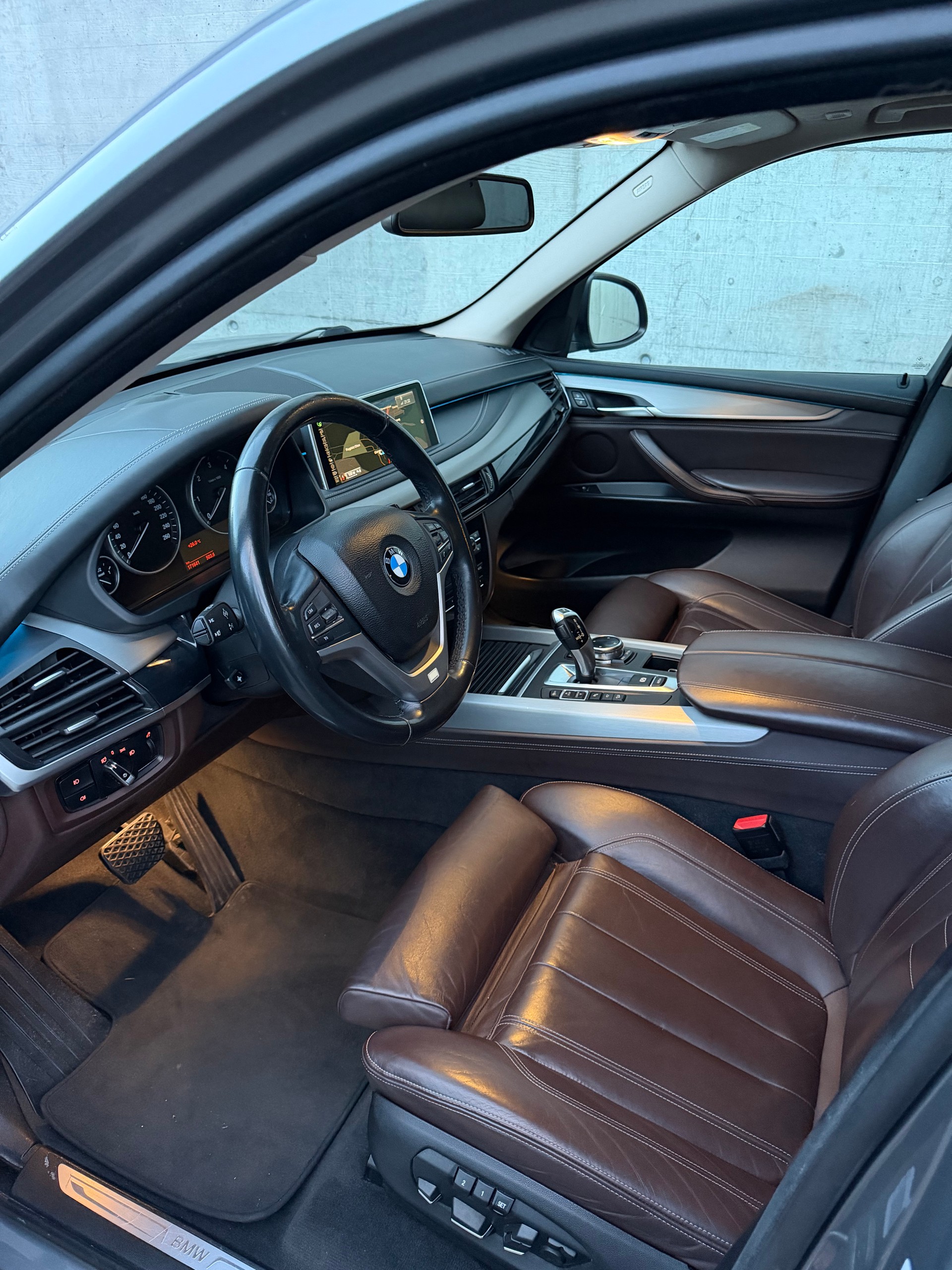 BMW X5 xDrive 30d Steptronic-image-8