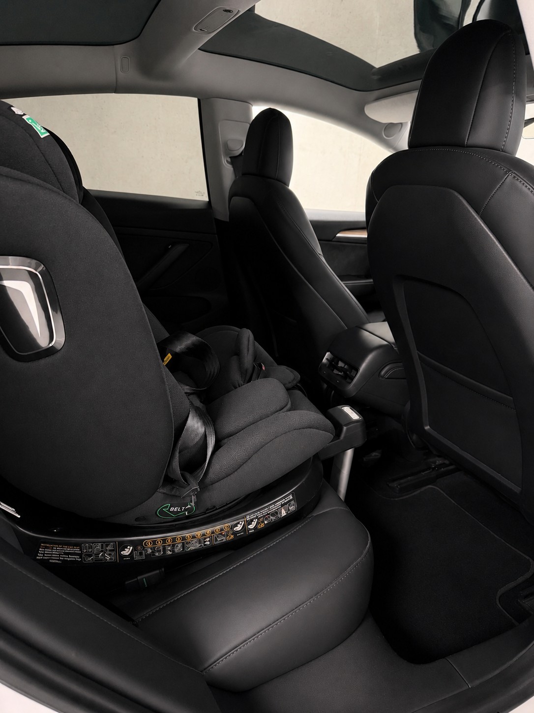 TESLA Model 3-image-17