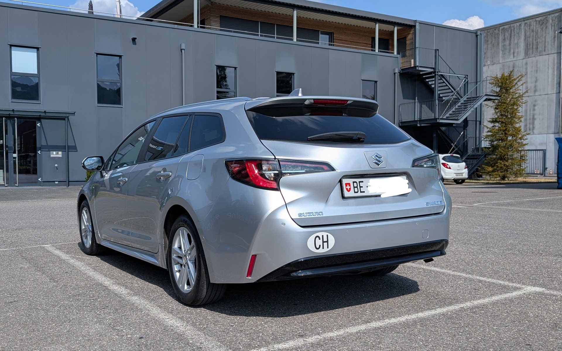 SUZUKI 1.8 Compact Top Hybrid-image-1