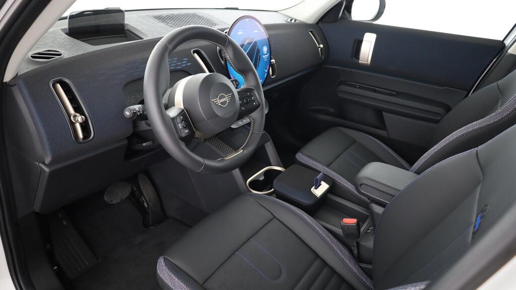 MINI Countryman E-image-16