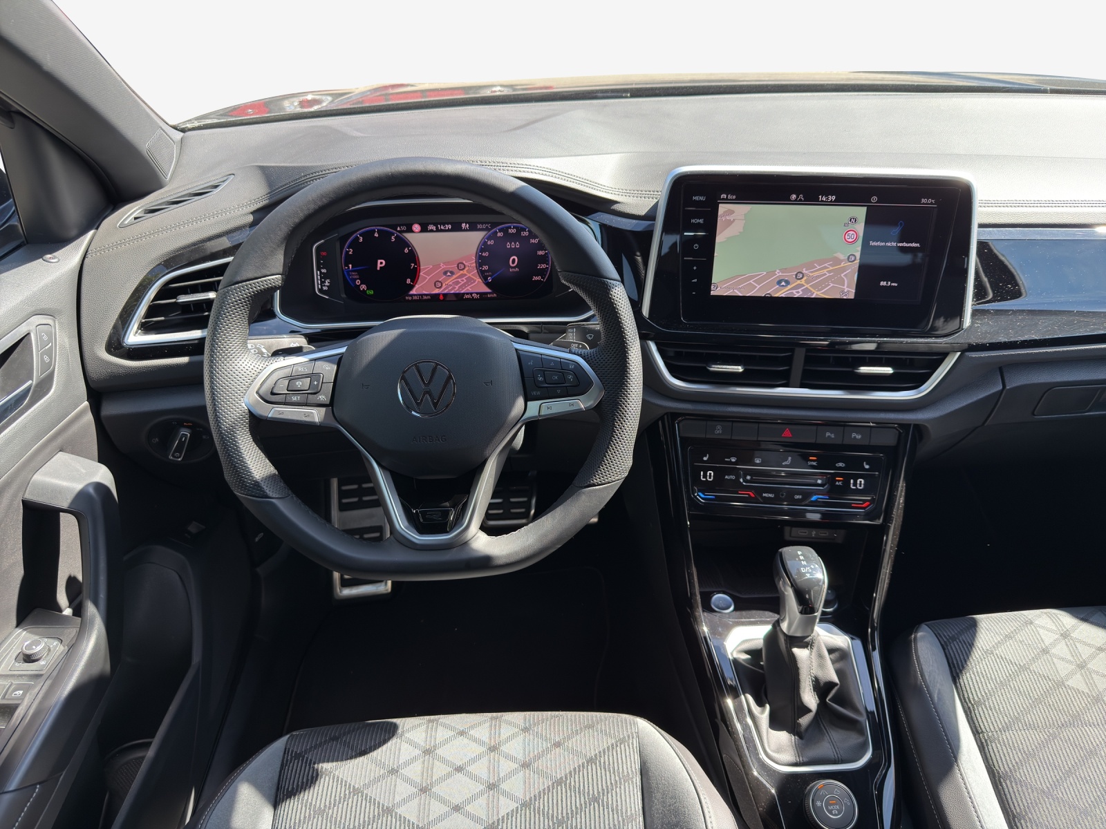 VW T-Roc 2.0 TSI R-Line DSG 4Motion-image-8