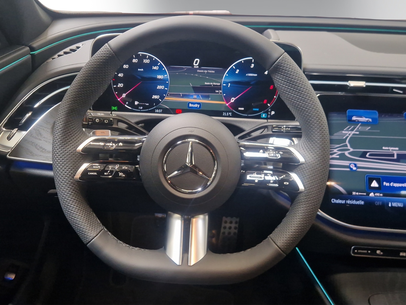 MERCEDES-BENZ E 220 d T 4Matic 9G-Tronic-image-9