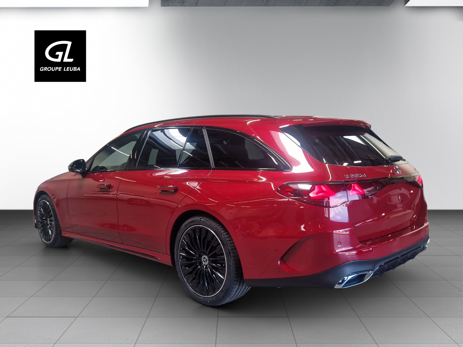 MERCEDES-BENZ E 220 d T 4Matic 9G-Tronic-image-3