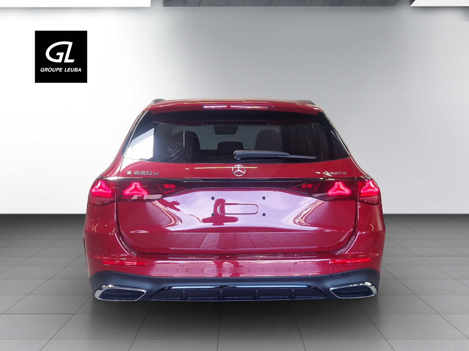 MERCEDES-BENZ E 220 d T 4Matic 9G-Tronic-image-4