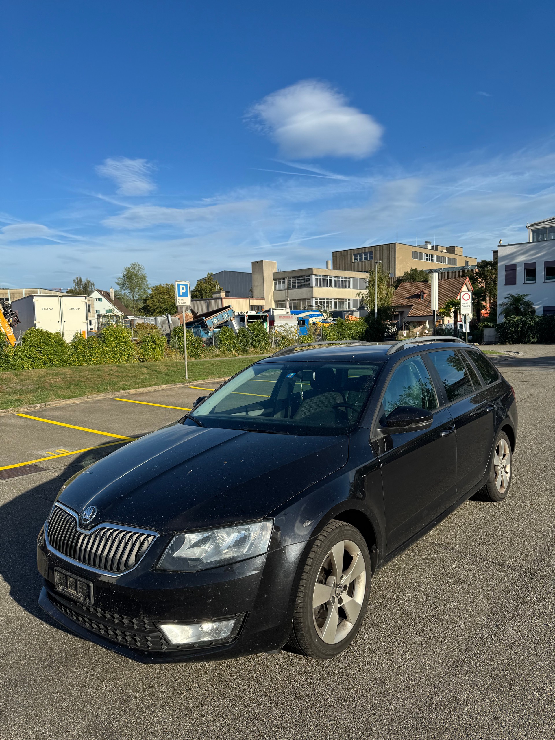 SKODA Octavia Combi 2.0 TDI Elegance 4x4-image-0