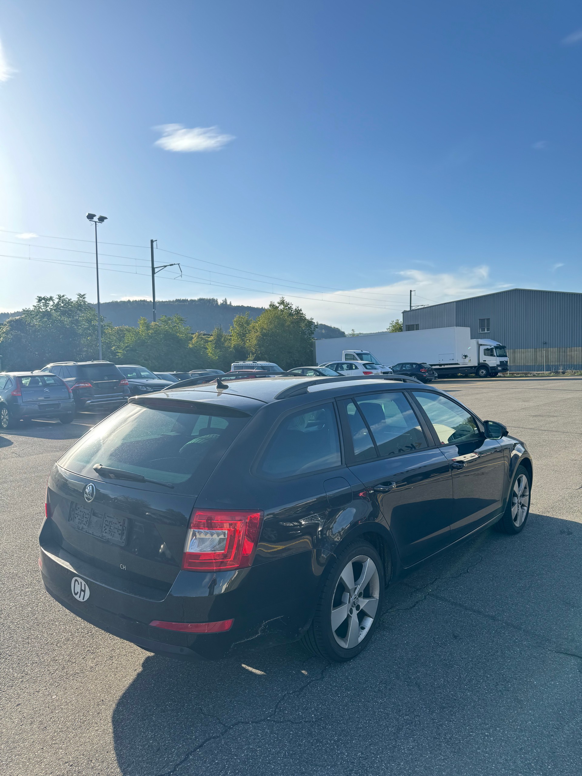 SKODA Octavia Combi 2.0 TDI Elegance 4x4-image-2