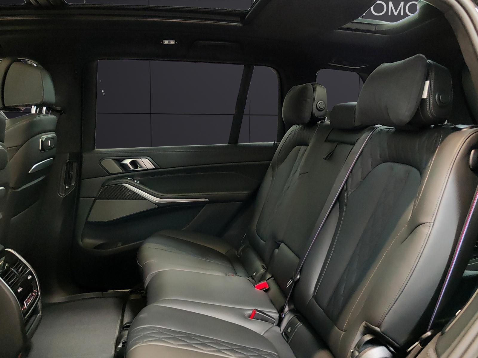 BMW X7 M60i-image-17