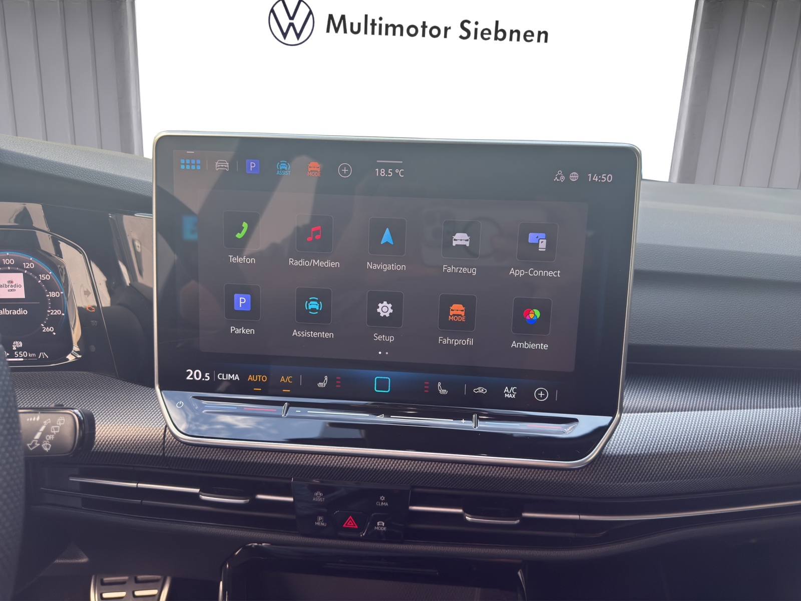 VW Golf 2.0 TSI R-Line DSG 4 Motion-image-12