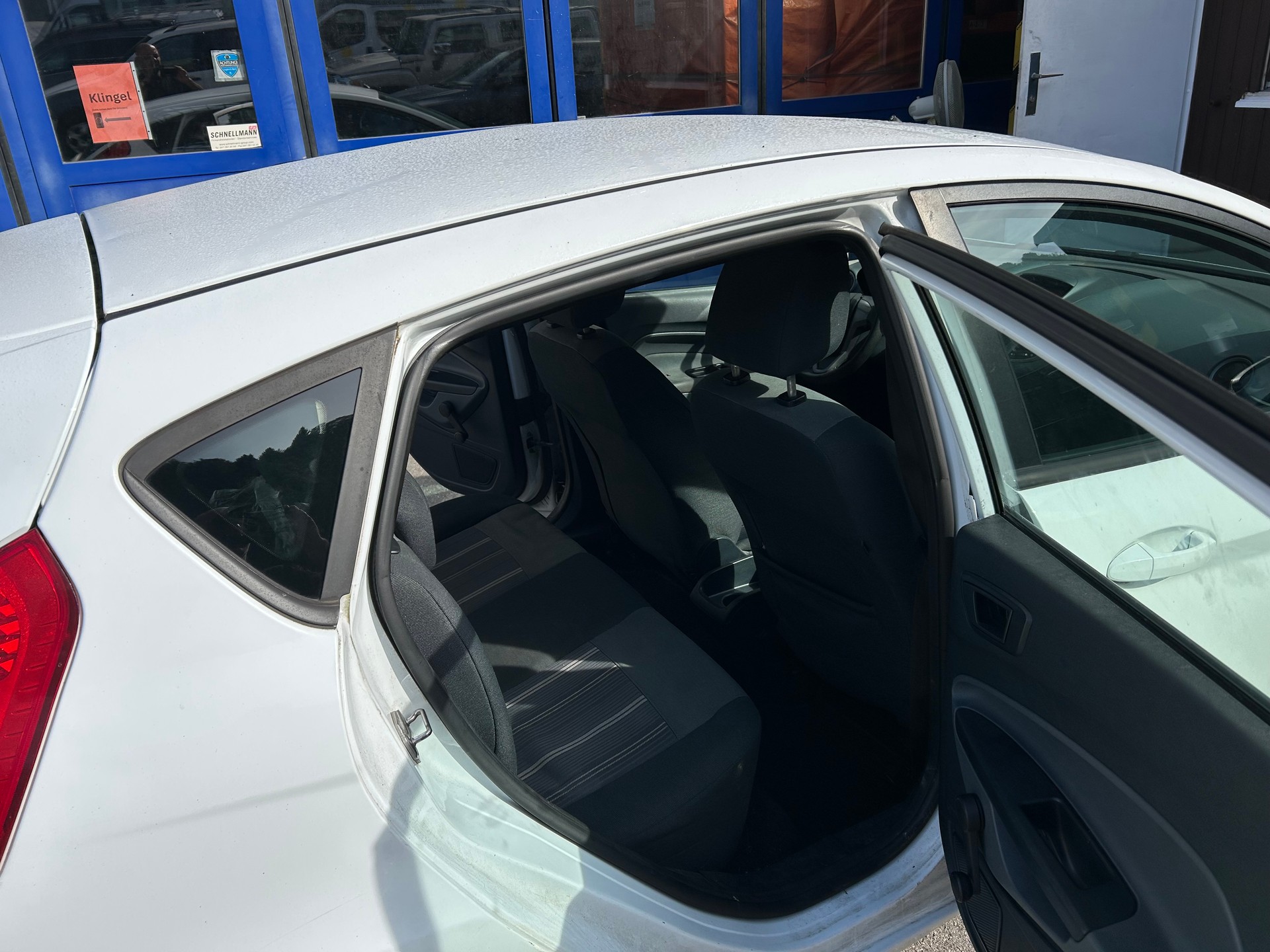 FORD Fiesta 1.4 16V Trend-image-8