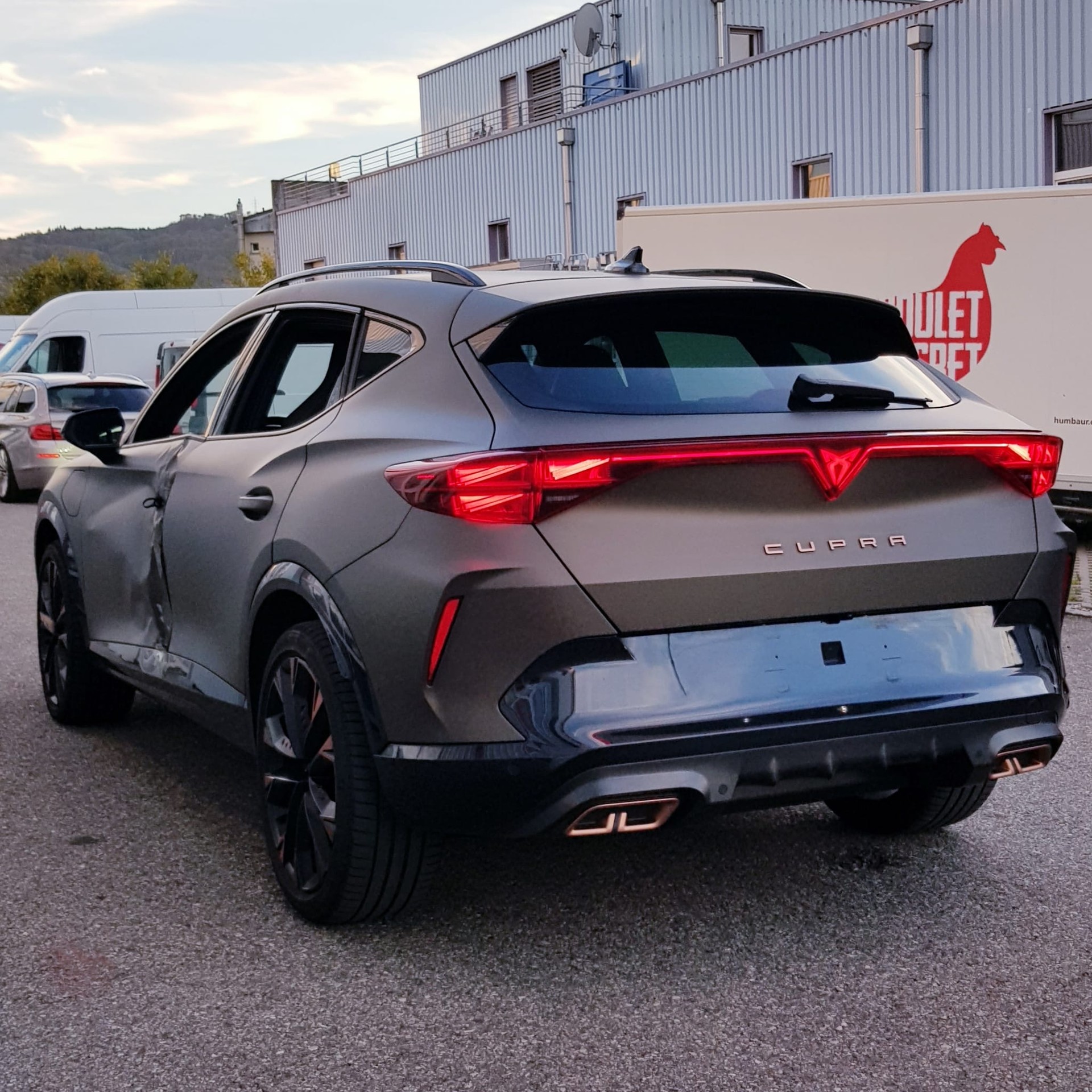 CUPRA 1.5 eHybrid VZ DSG-image-1