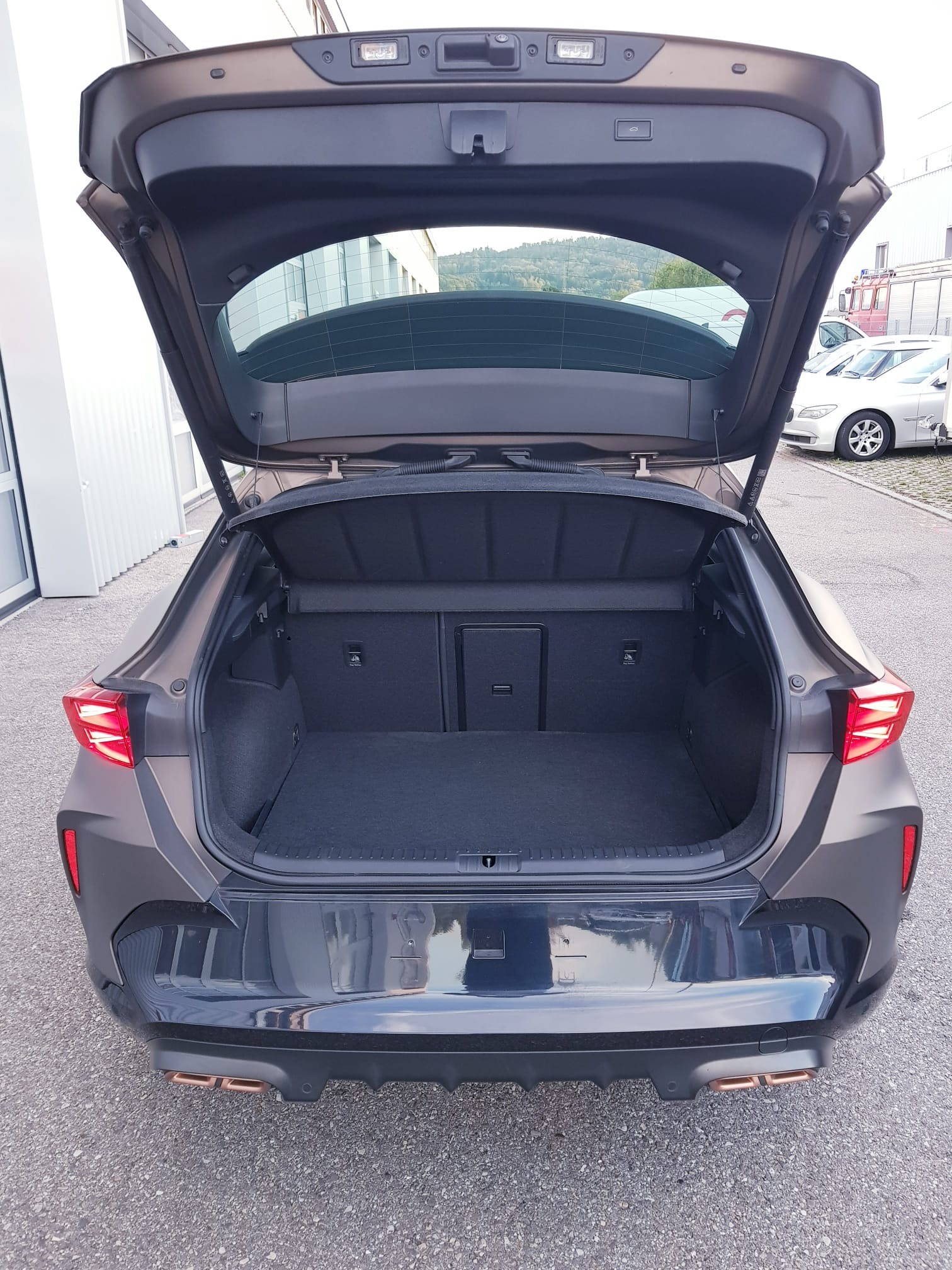 CUPRA 1.5 eHybrid VZ DSG-image-6