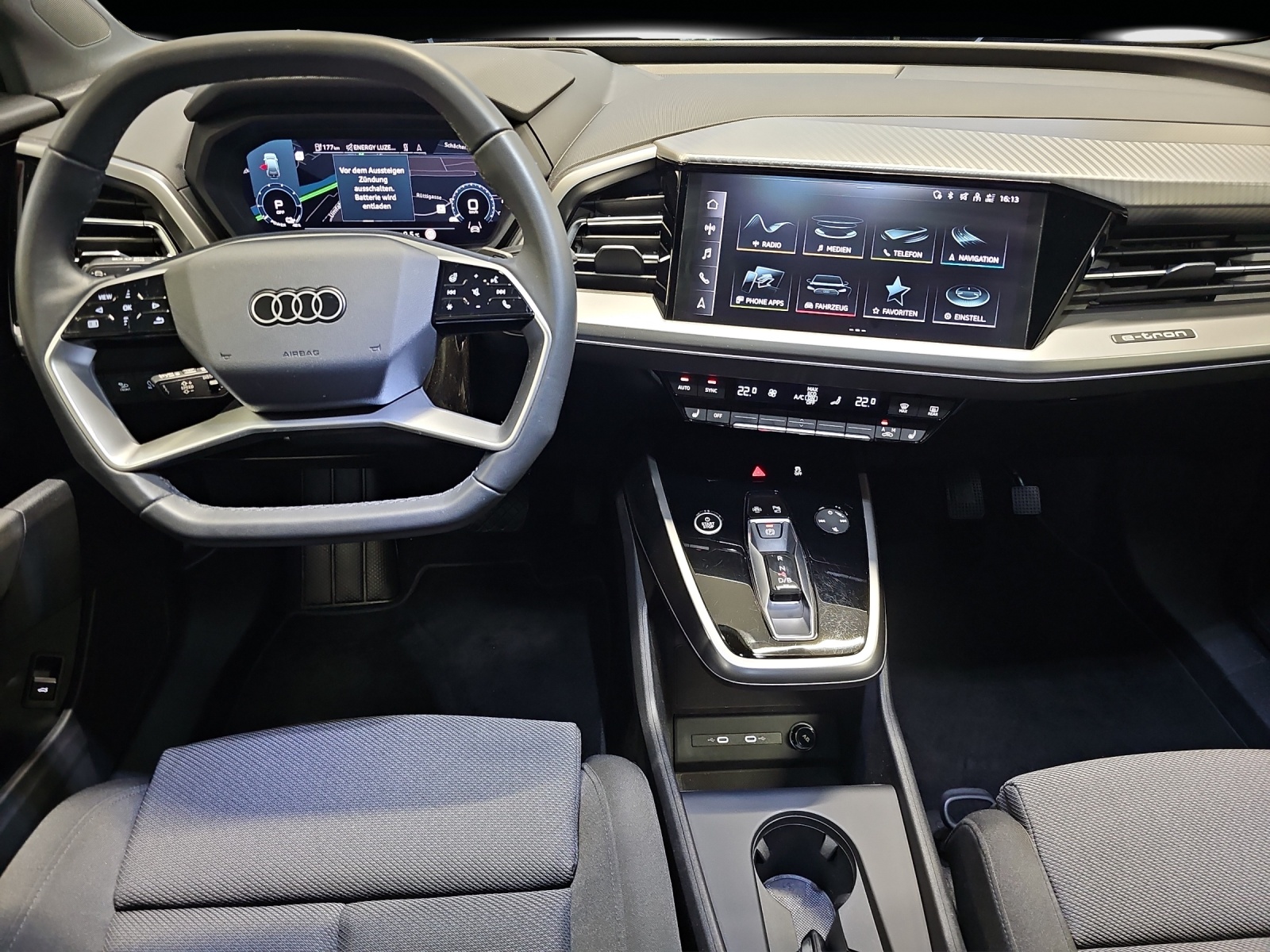 AUDI Q4 e-tron 50 quattro-image-10