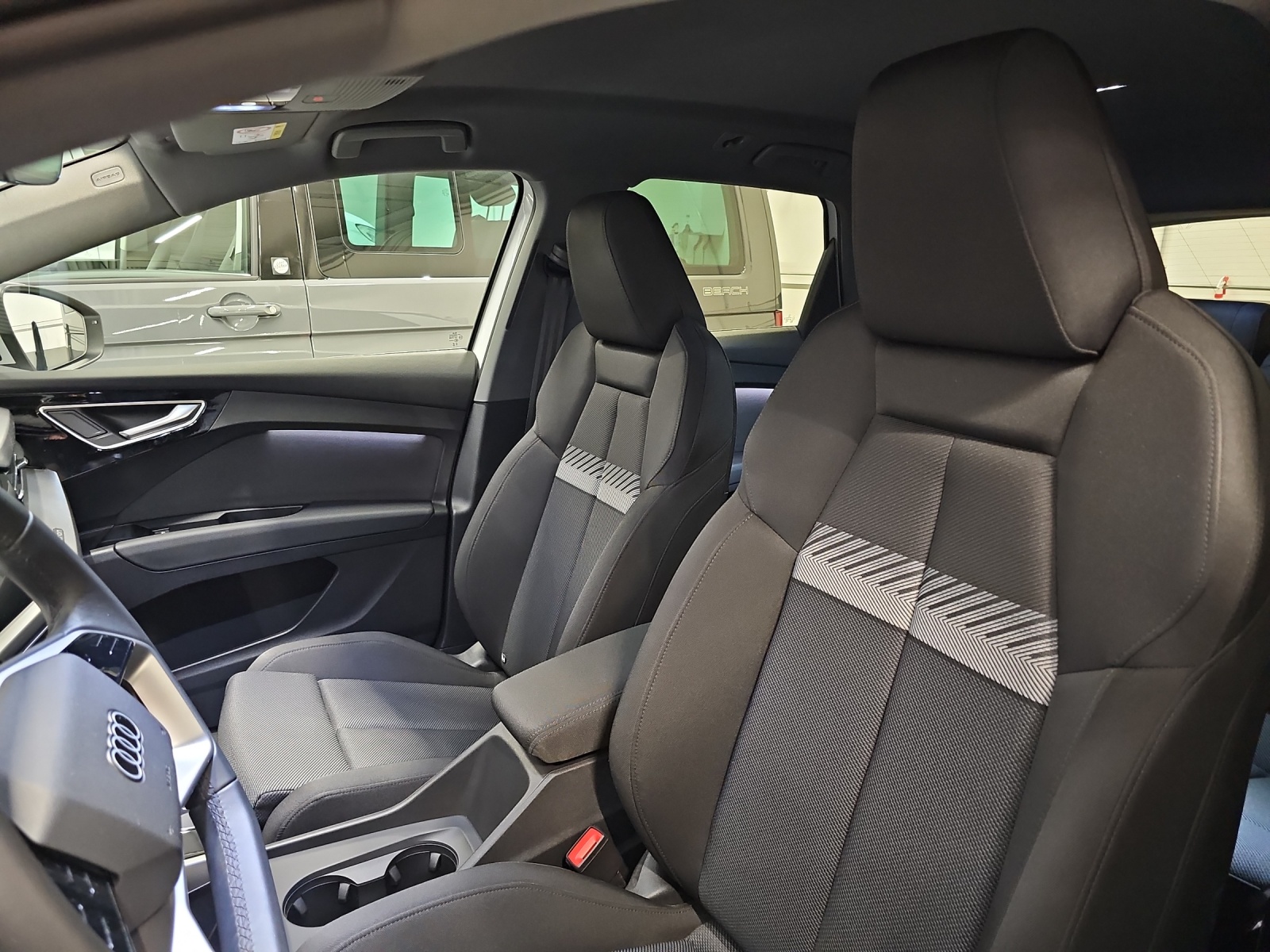 AUDI Q4 e-tron 50 quattro-image-14