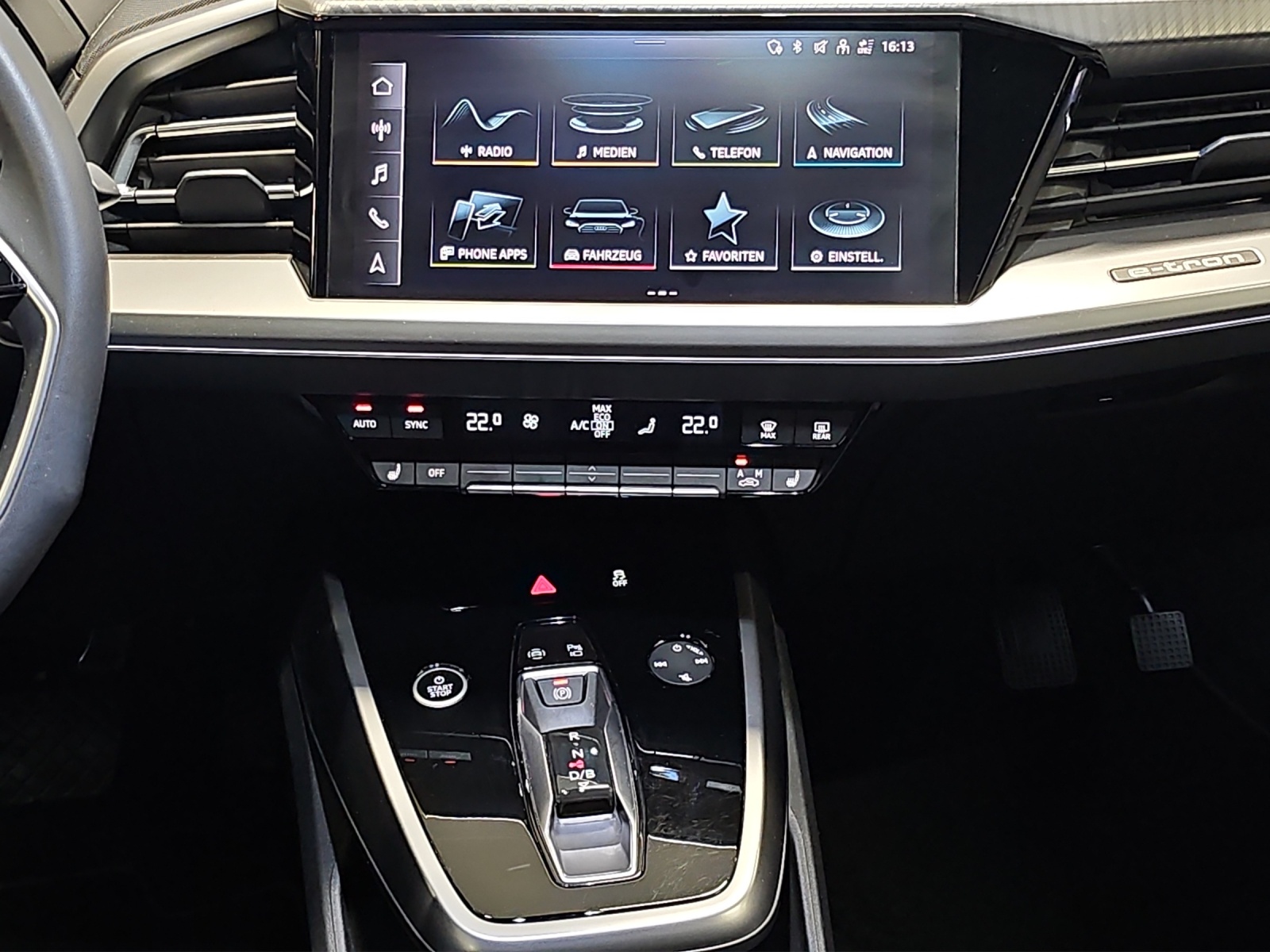 AUDI Q4 e-tron 50 quattro-image-11